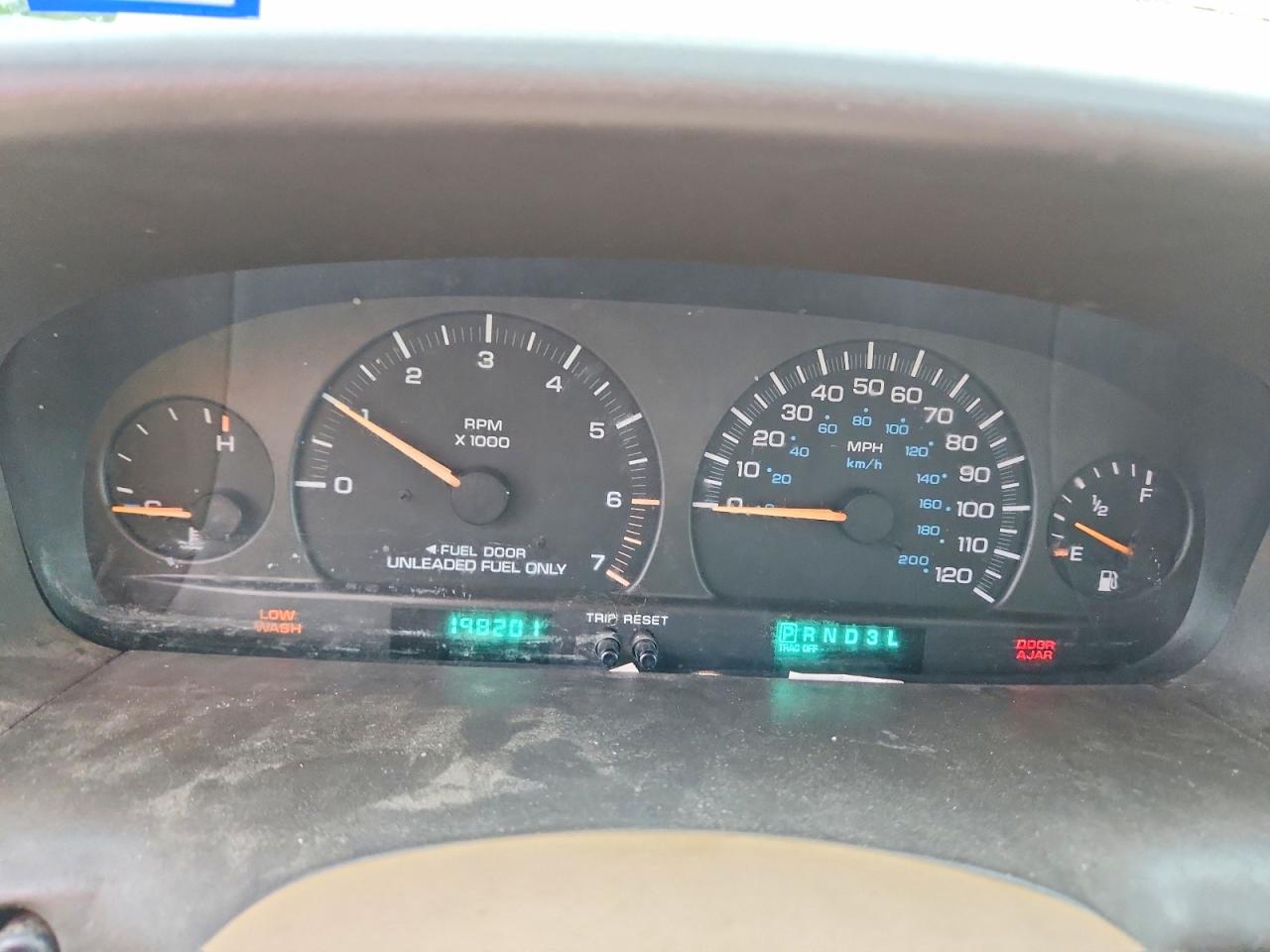 1998 Chrysler Town And Country Gold vin: 1C4GP64LXWB644491