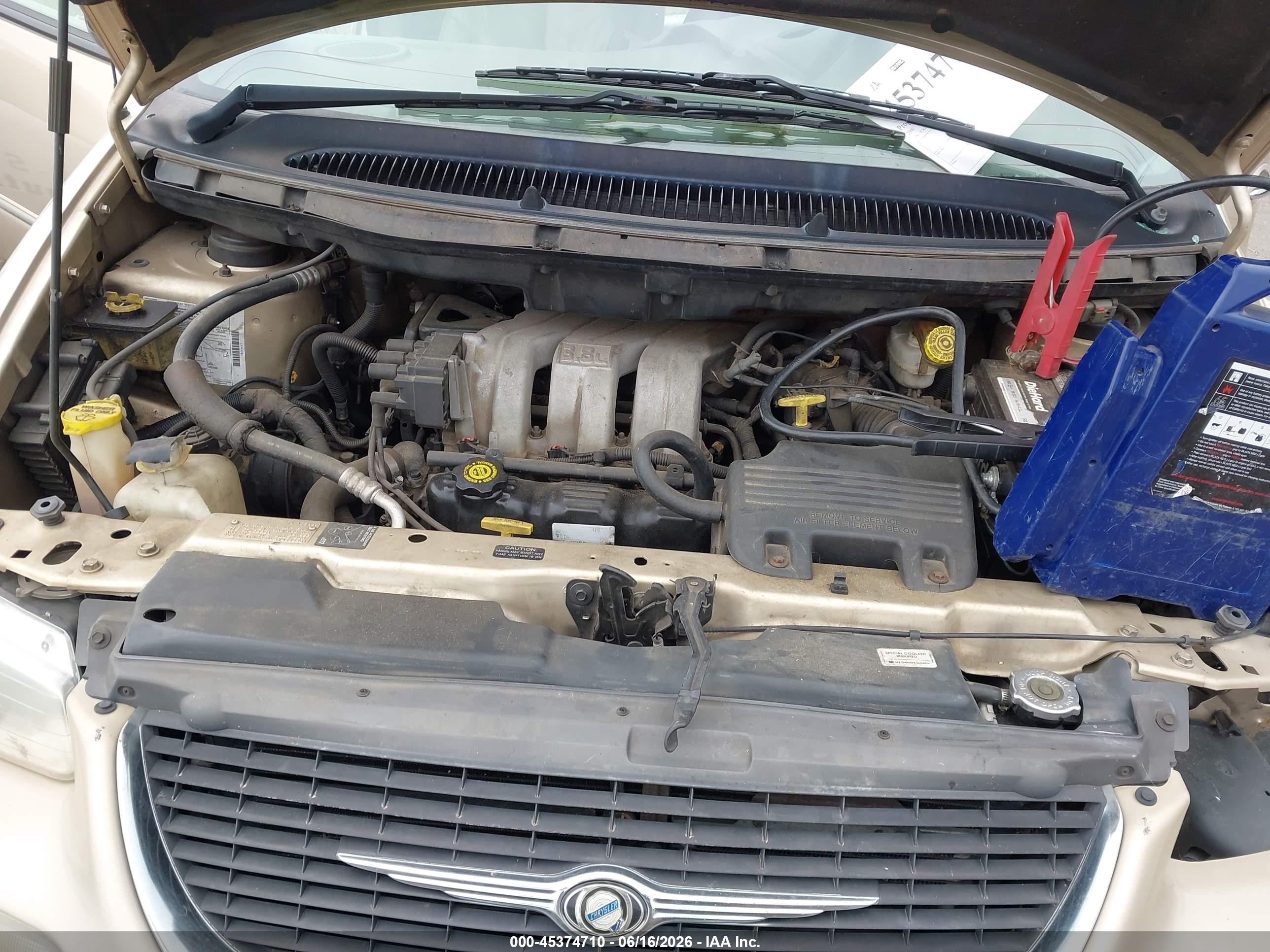 2000 Chrysler Town & Country Limited Beige vin: 1C4GP64LXYB566801