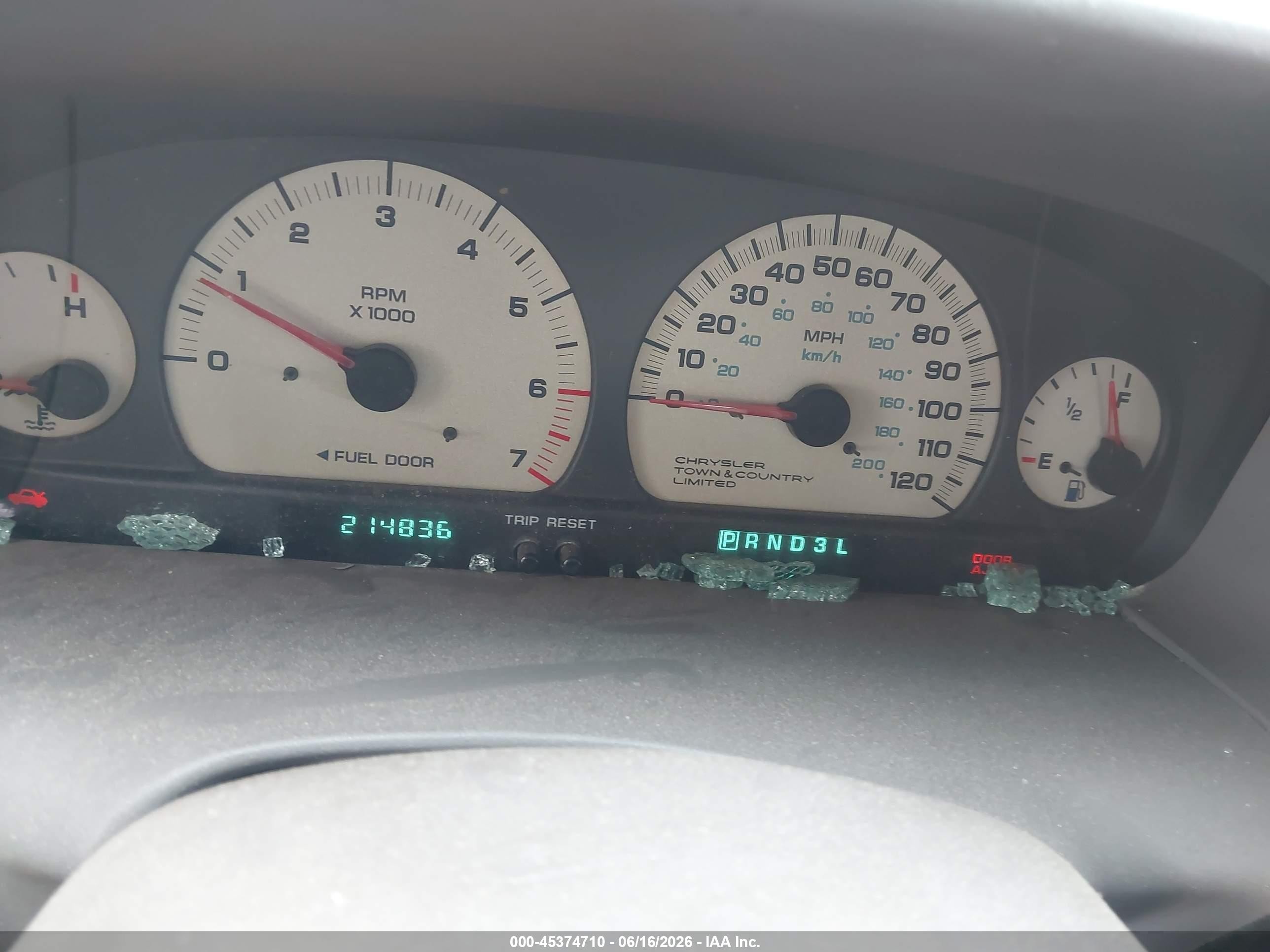 2000 Chrysler Town & Country Limited Beige vin: 1C4GP64LXYB566801