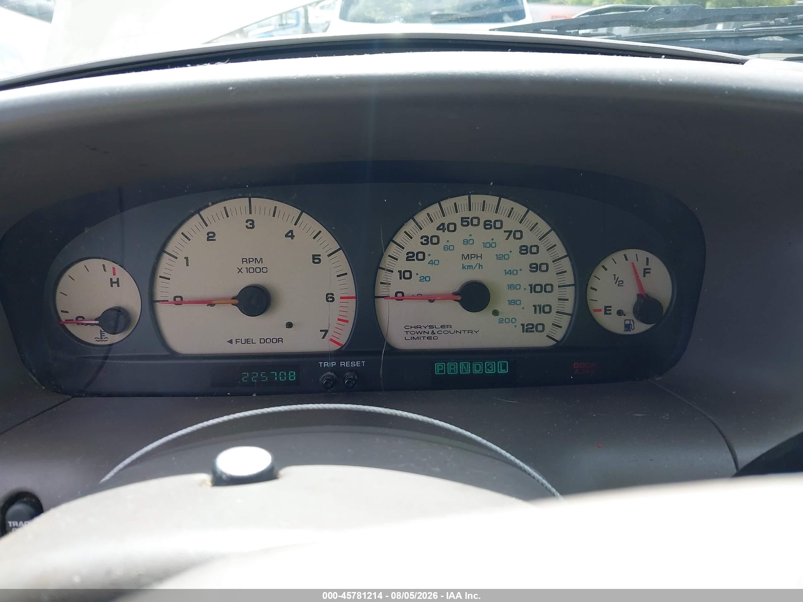 2000 Chrysler Town & Country Limited Gold vin: 1C4GT64L5YB641923
