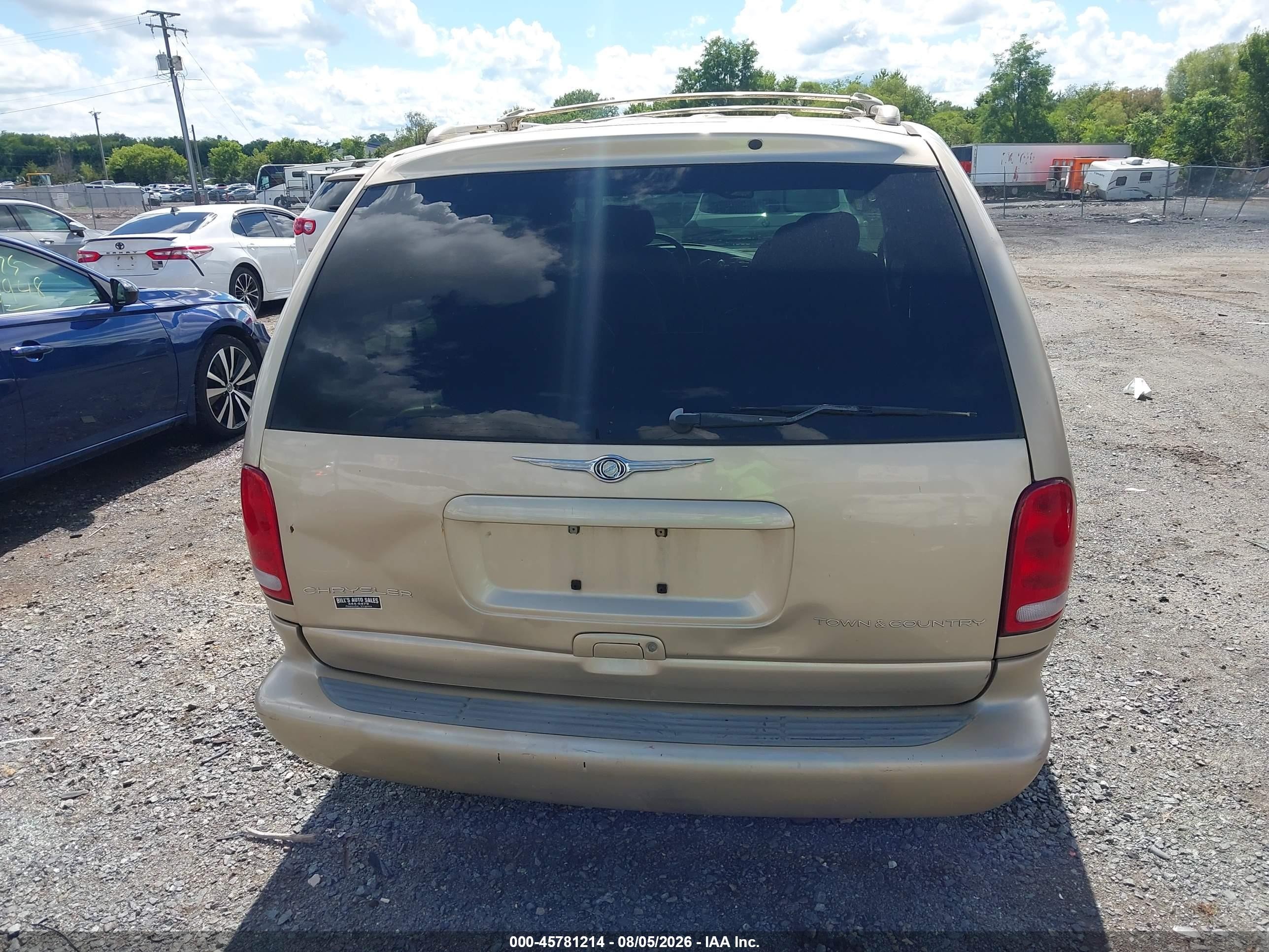 2000 Chrysler Town & Country Limited Gold vin: 1C4GT64L5YB641923