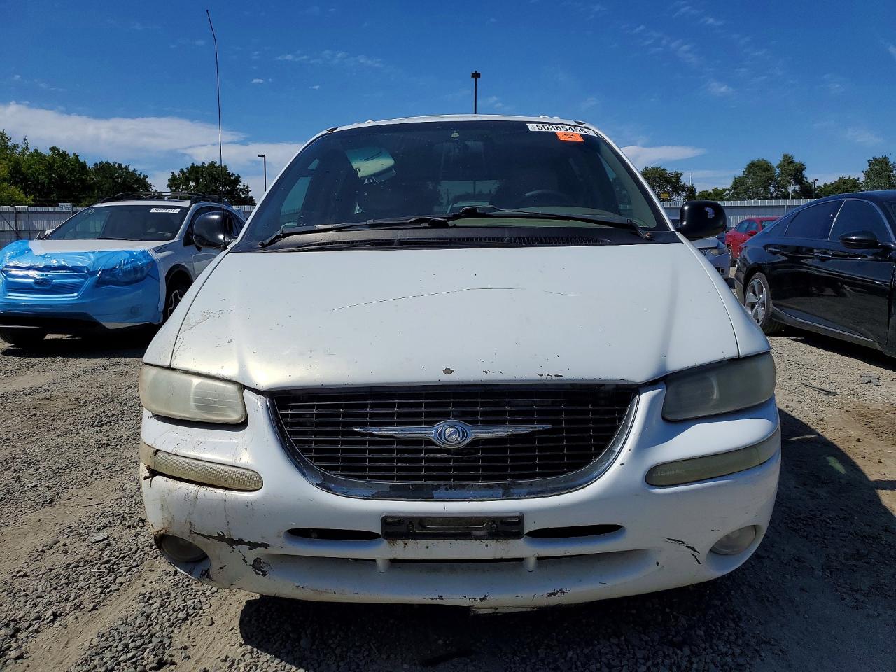 2000 Chrysler Town & Country Limited Белый vin: 1C4GT64L9YB581723