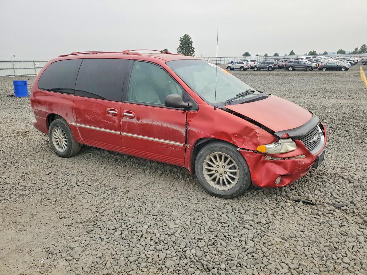 2000 Chrysler Town & Country Limited Red vin: 1C4GT64LXYB689543