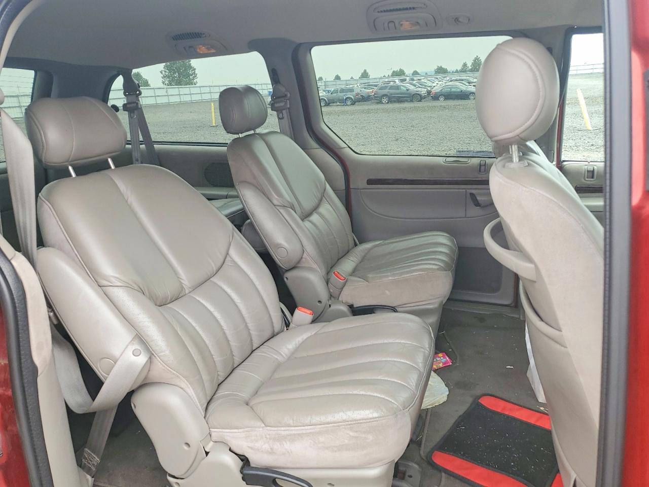2000 Chrysler Town & Country Limited Red vin: 1C4GT64LXYB689543