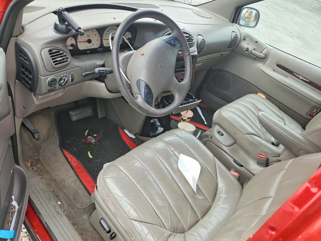2000 Chrysler Town & Country Limited Red vin: 1C4GT64LXYB689543