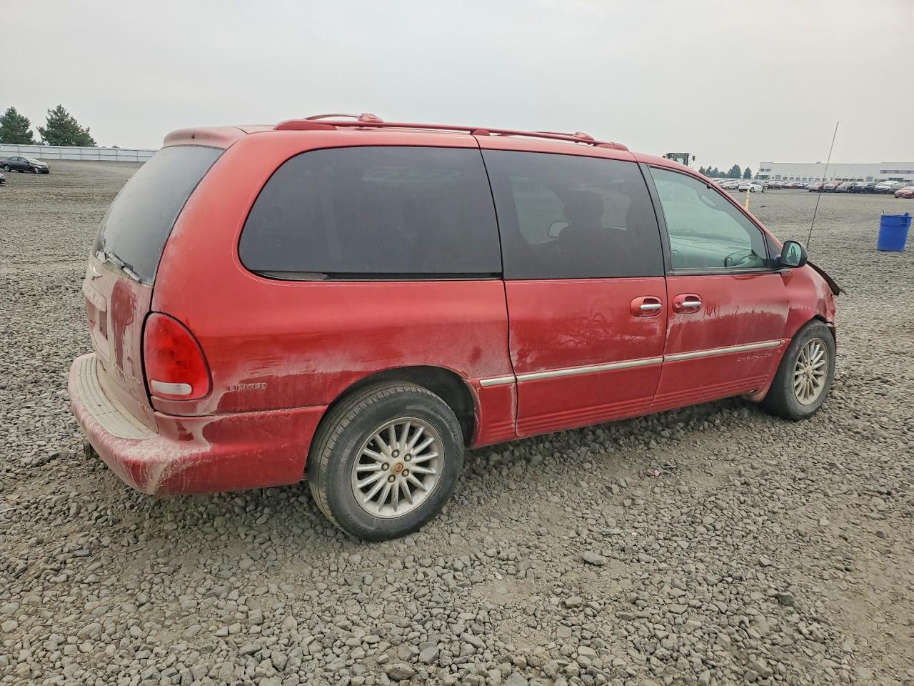 2000 Chrysler Town & Country Limited Red vin: 1C4GT64LXYB689543