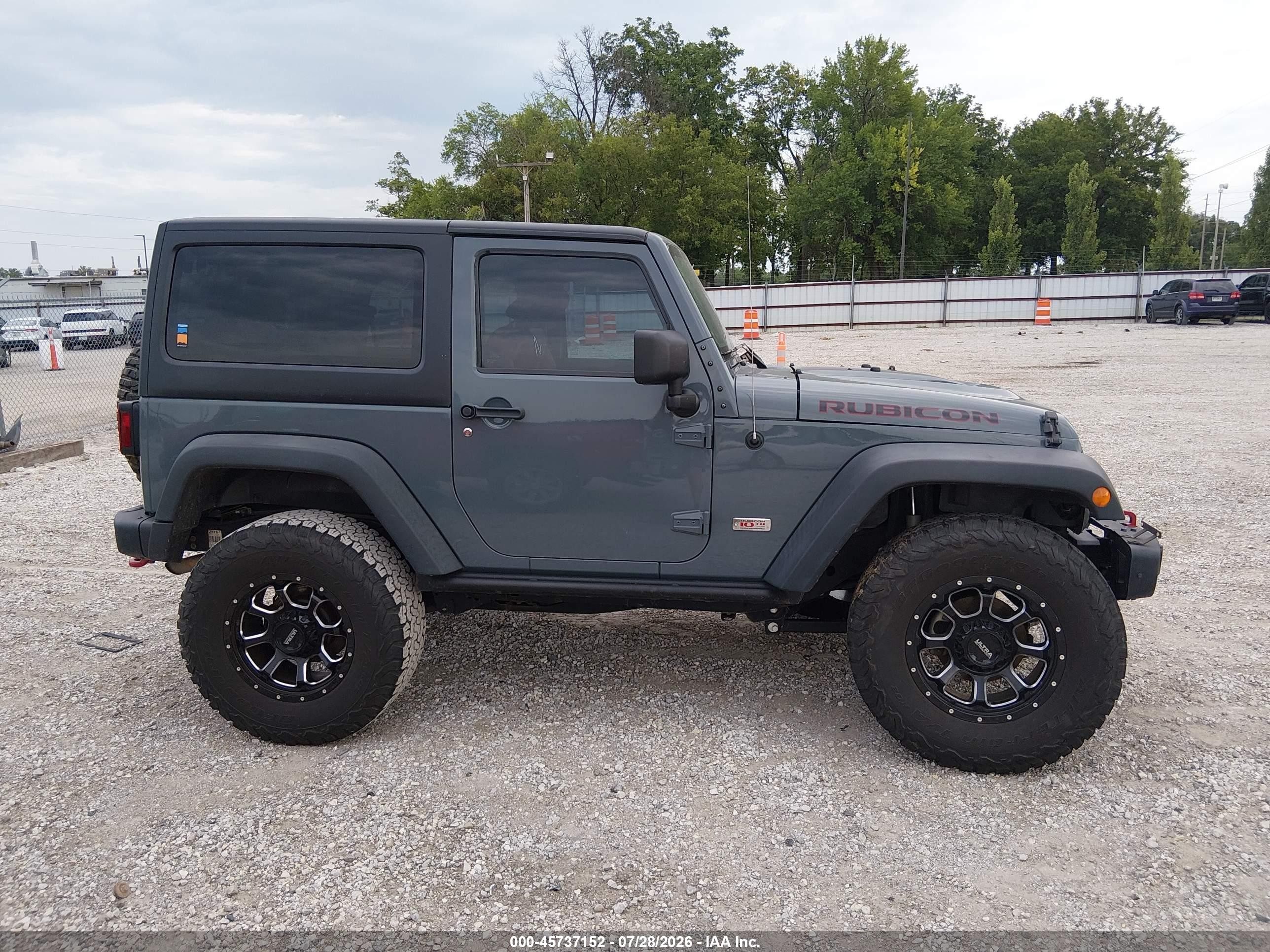 2013 Jeep Wrangler Rubicon 10th Anniversary Gray vin: 1C4HJWCG8DL683792