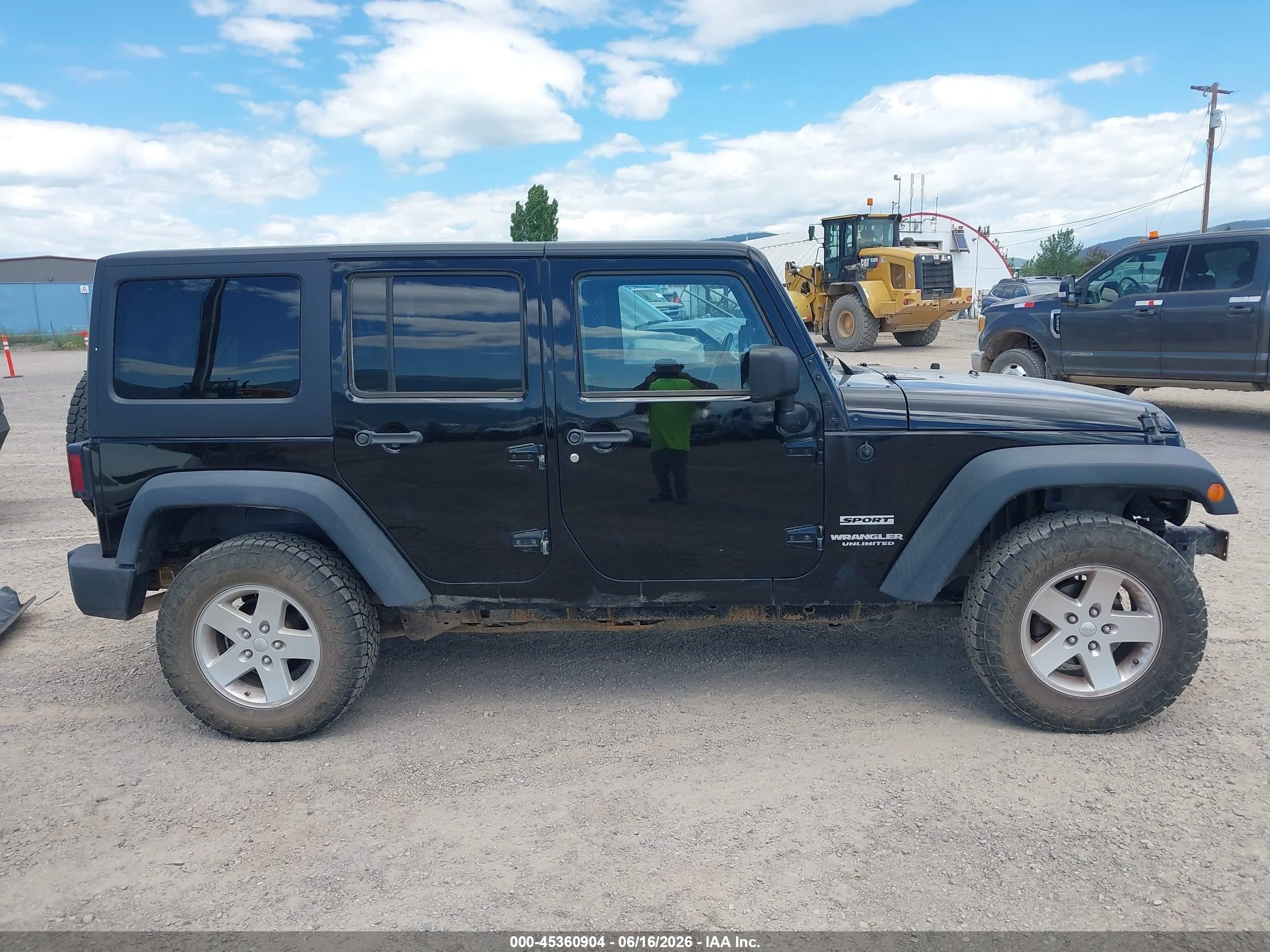 2013 Jeep Wrangler Unlimited Sport Black vin: 1C4HJWDG0DL606378