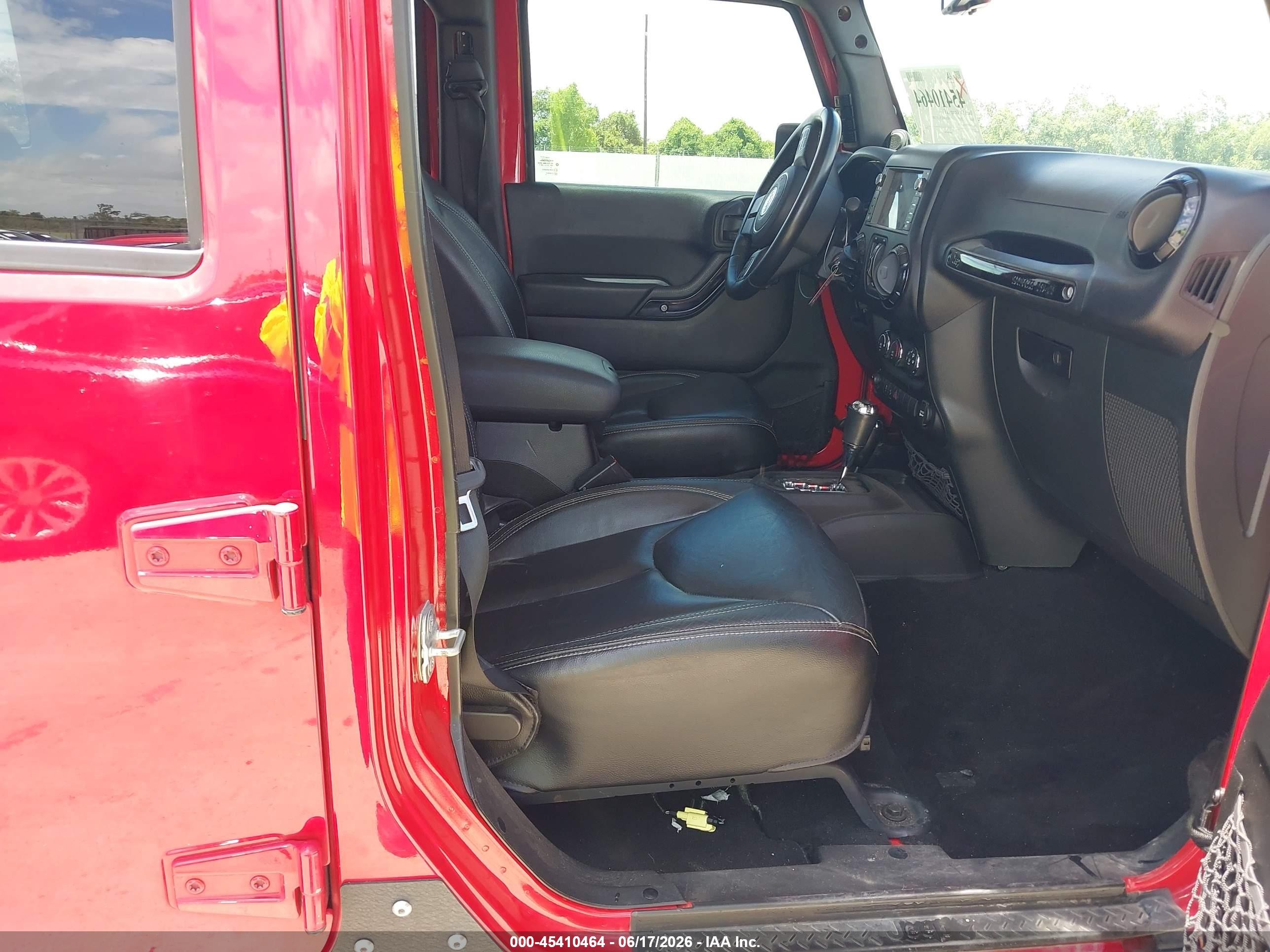 2014 Jeep Wrangler Unlimited Sport Red vin: 1C4HJWDG0EL295245