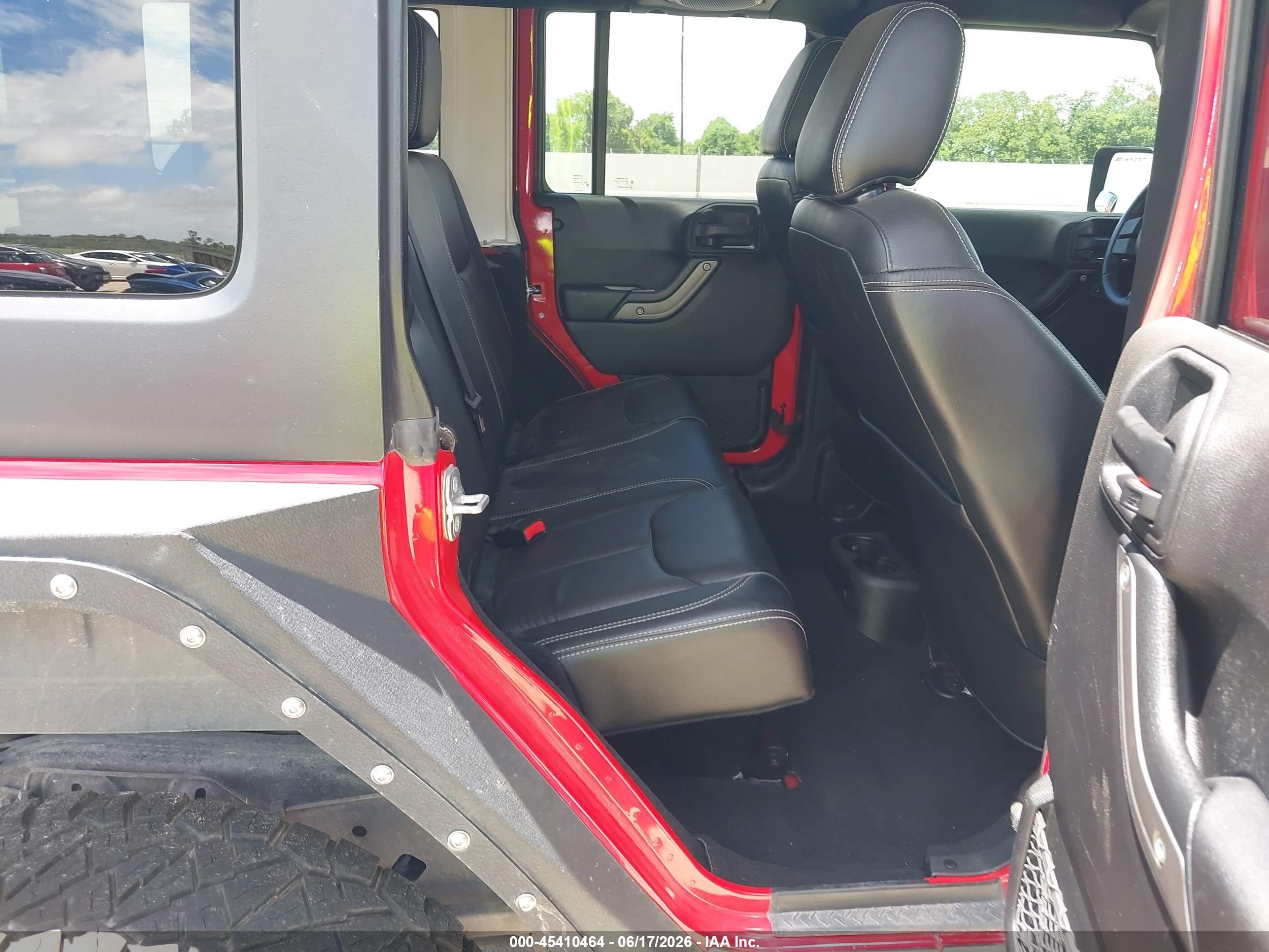 2014 Jeep Wrangler Unlimited Sport Red vin: 1C4HJWDG0EL295245