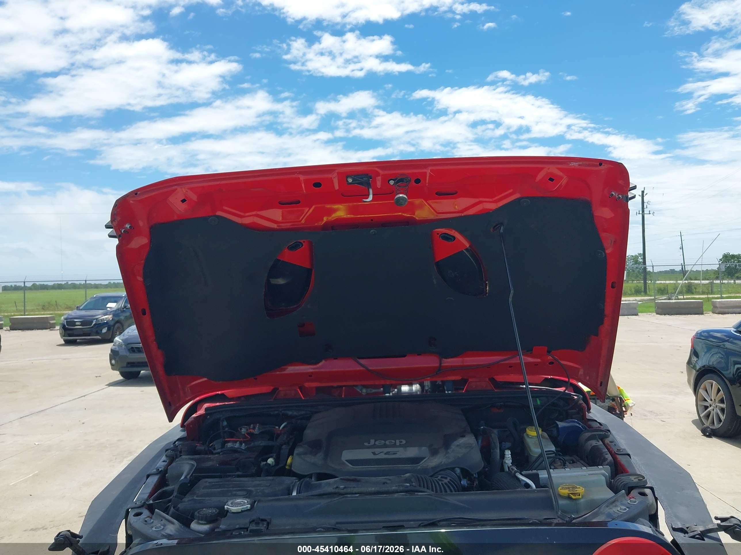 2014 Jeep Wrangler Unlimited Sport Red vin: 1C4HJWDG0EL295245