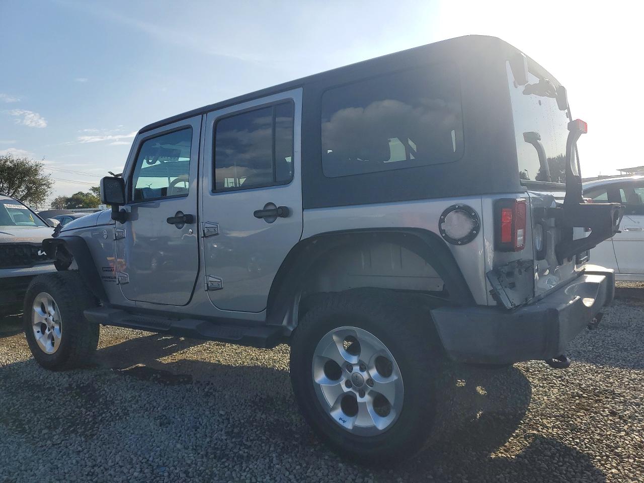 2015 Jeep Wrangler Unlimited Sport Silver vin: 1C4HJWDG0FL698112