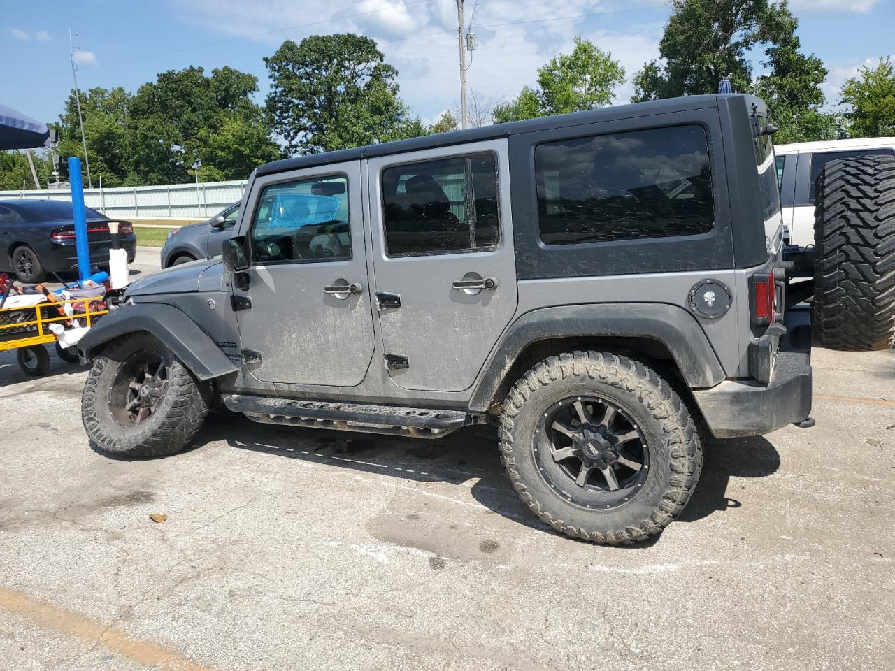 2016 Jeep Wrangler Unlimited Sport Silver vin: 1C4HJWDG0GL135725