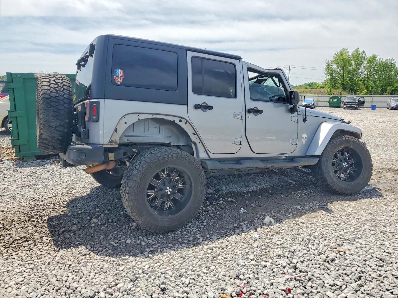 2013 Jeep Wrangler Unlimited Sport Silver vin: 1C4HJWDG1DL657792