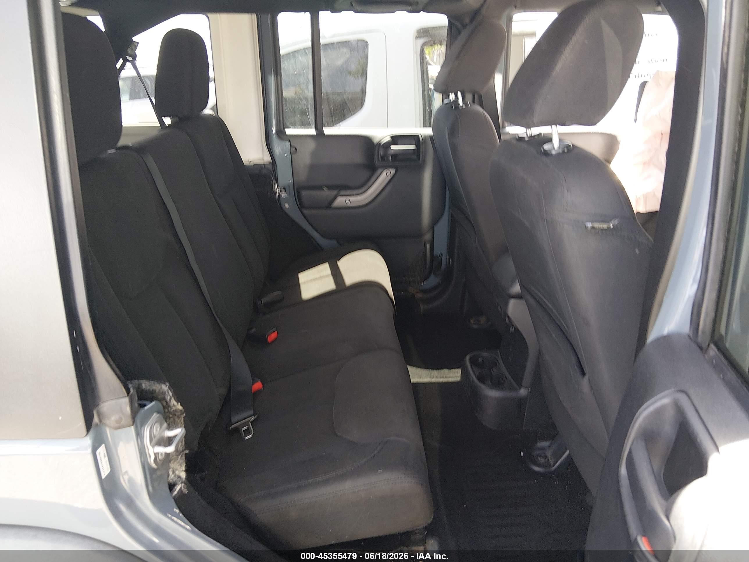 2014 Jeep Wrangler Unlimited Sport Turquoise vin: 1C4HJWDG1EL284335