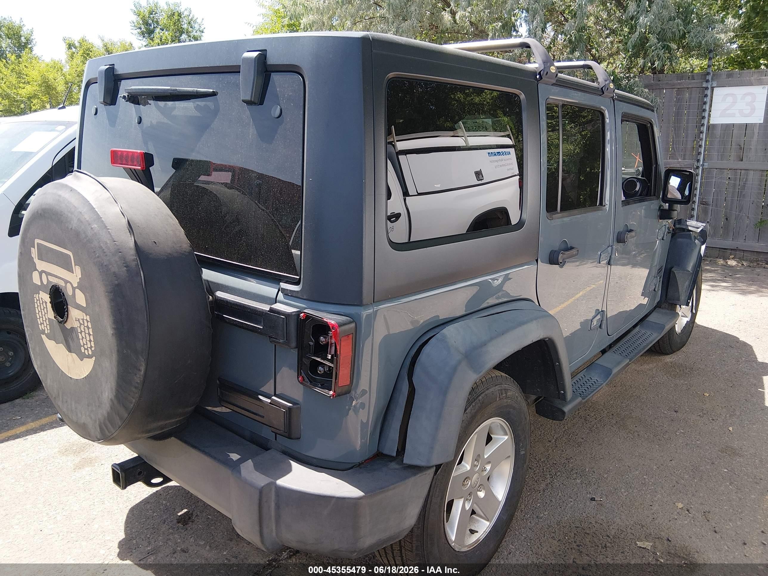 2014 Jeep Wrangler Unlimited Sport Turquoise vin: 1C4HJWDG1EL284335