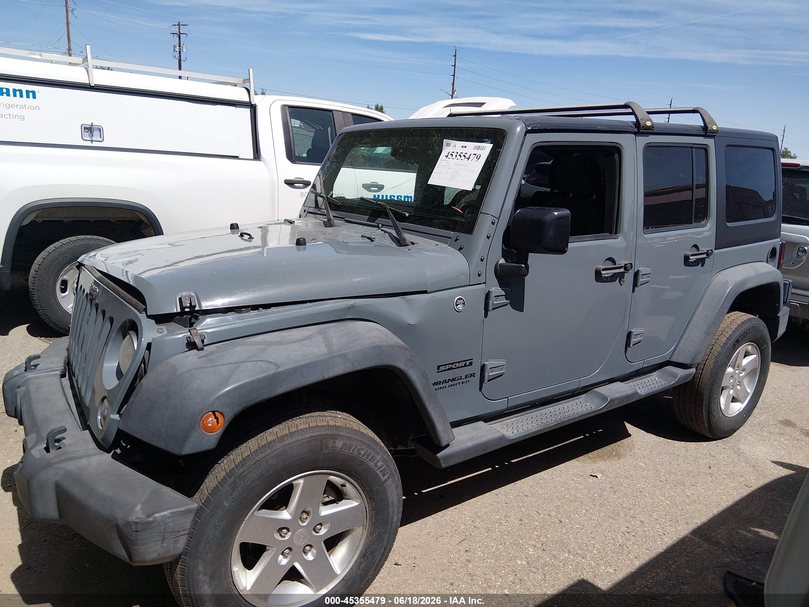 2014 Jeep Wrangler Unlimited Sport Turquoise vin: 1C4HJWDG1EL284335