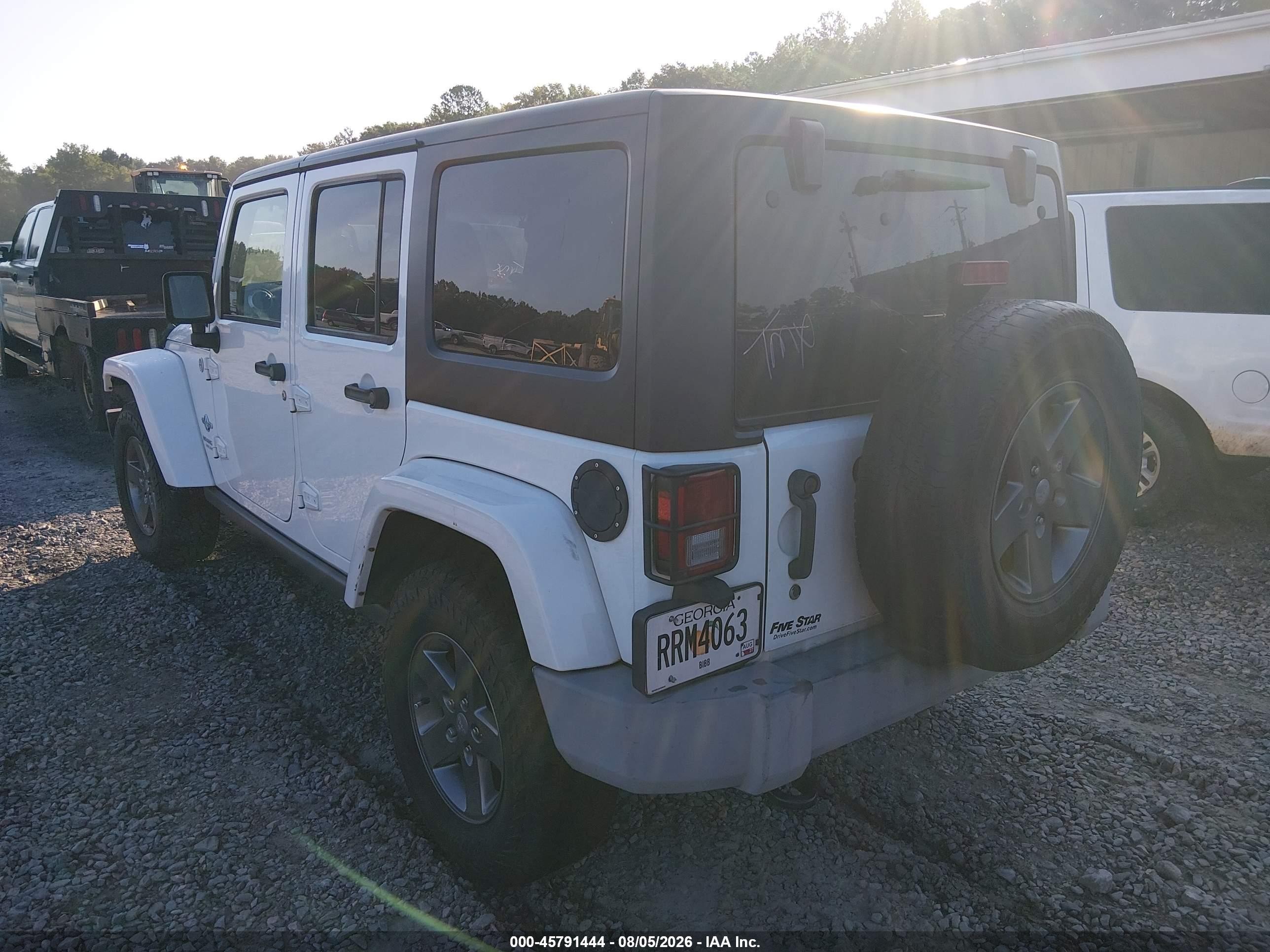 2015 Jeep Wrangler Unlimited Freedom Edition White vin: 1C4HJWDG1FL560935