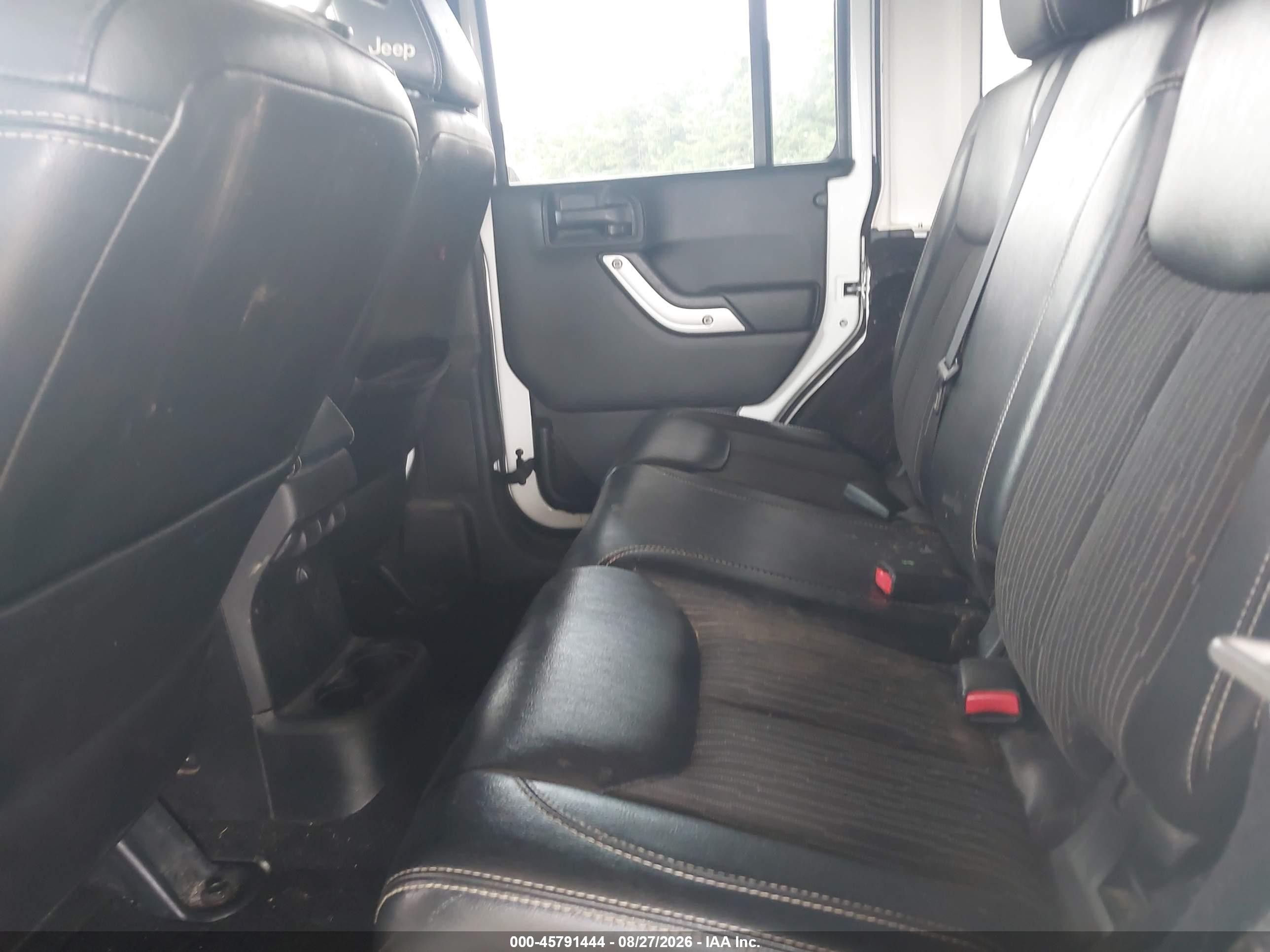 2015 Jeep Wrangler Unlimited Freedom Edition White vin: 1C4HJWDG1FL560935