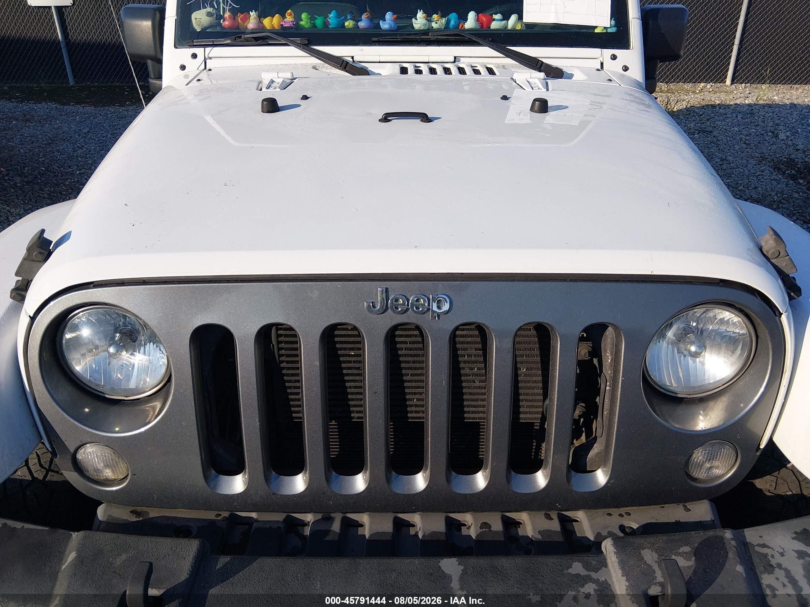 2015 Jeep Wrangler Unlimited Freedom Edition White vin: 1C4HJWDG1FL560935