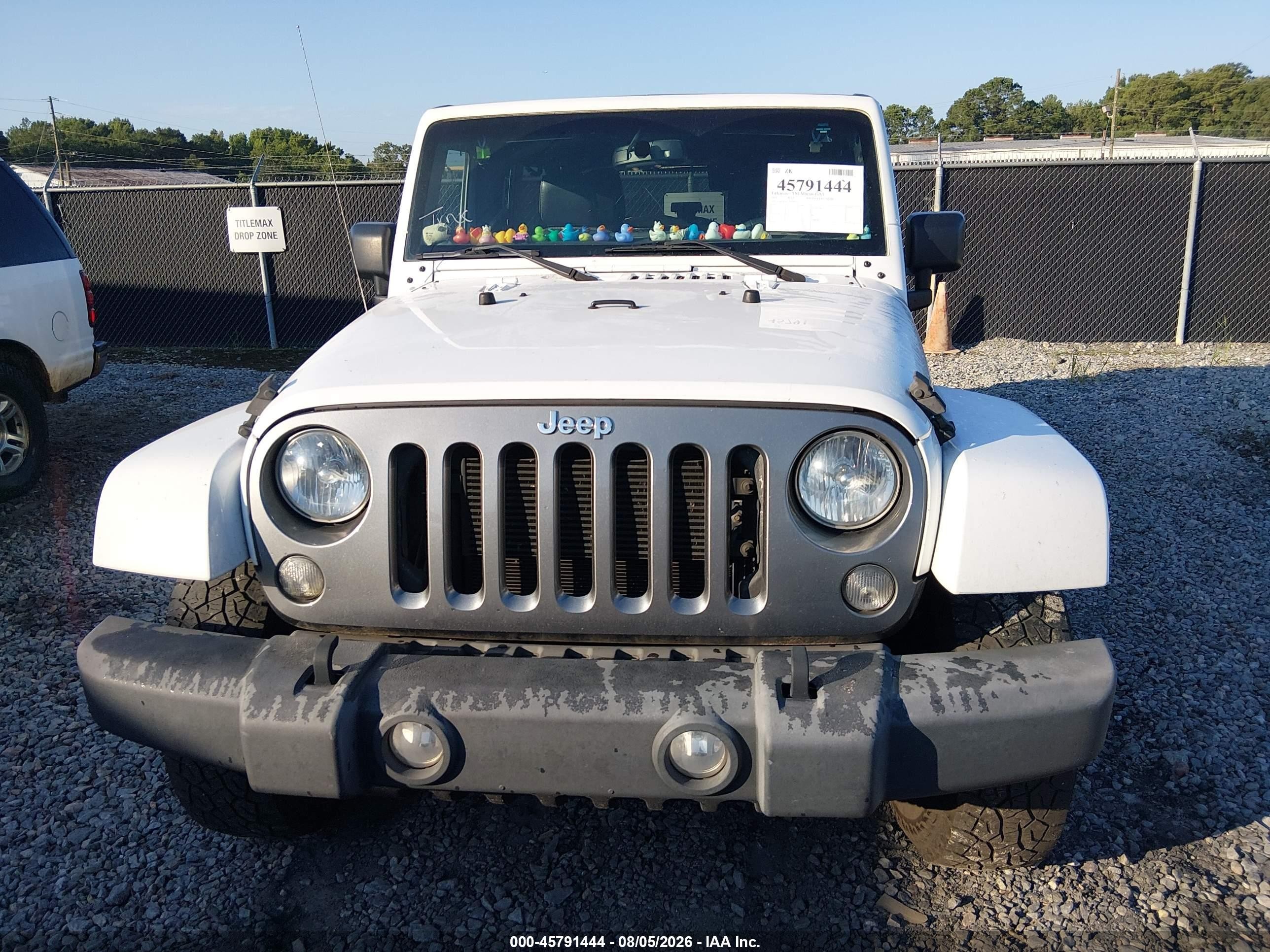 2015 Jeep Wrangler Unlimited Freedom Edition White vin: 1C4HJWDG1FL560935