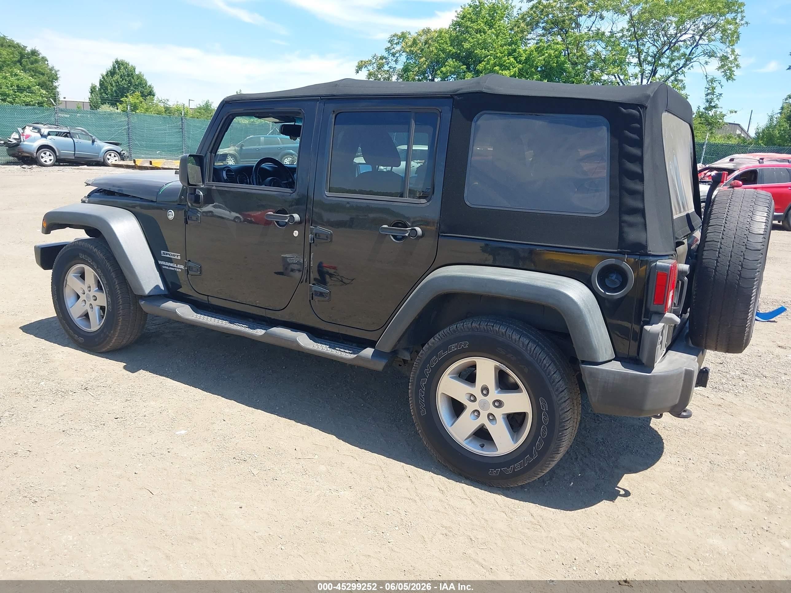 2013 Jeep Wrangler Unlimited Sport Black vin: 1C4HJWDG2DL514138