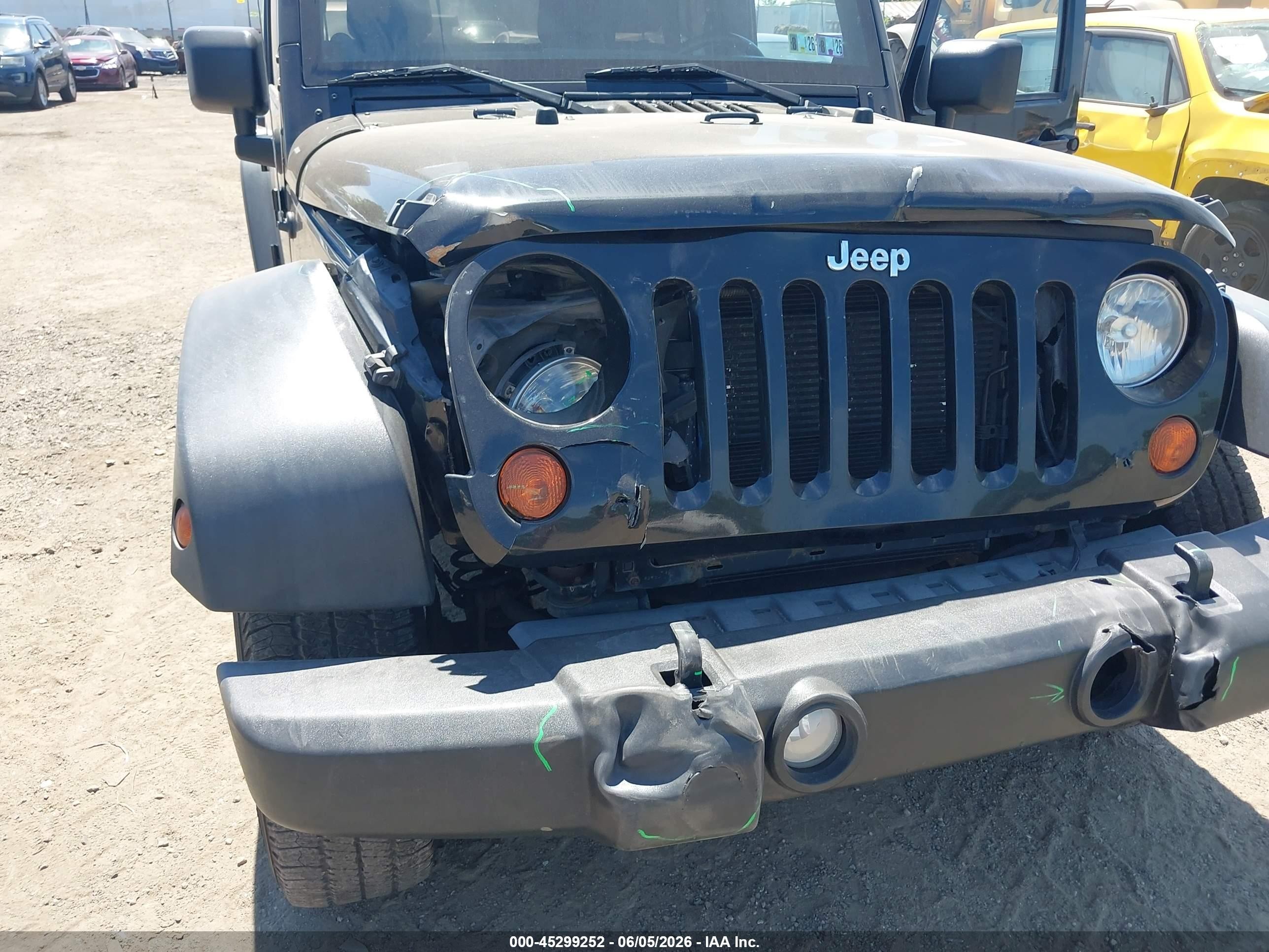 2013 Jeep Wrangler Unlimited Sport Black vin: 1C4HJWDG2DL514138