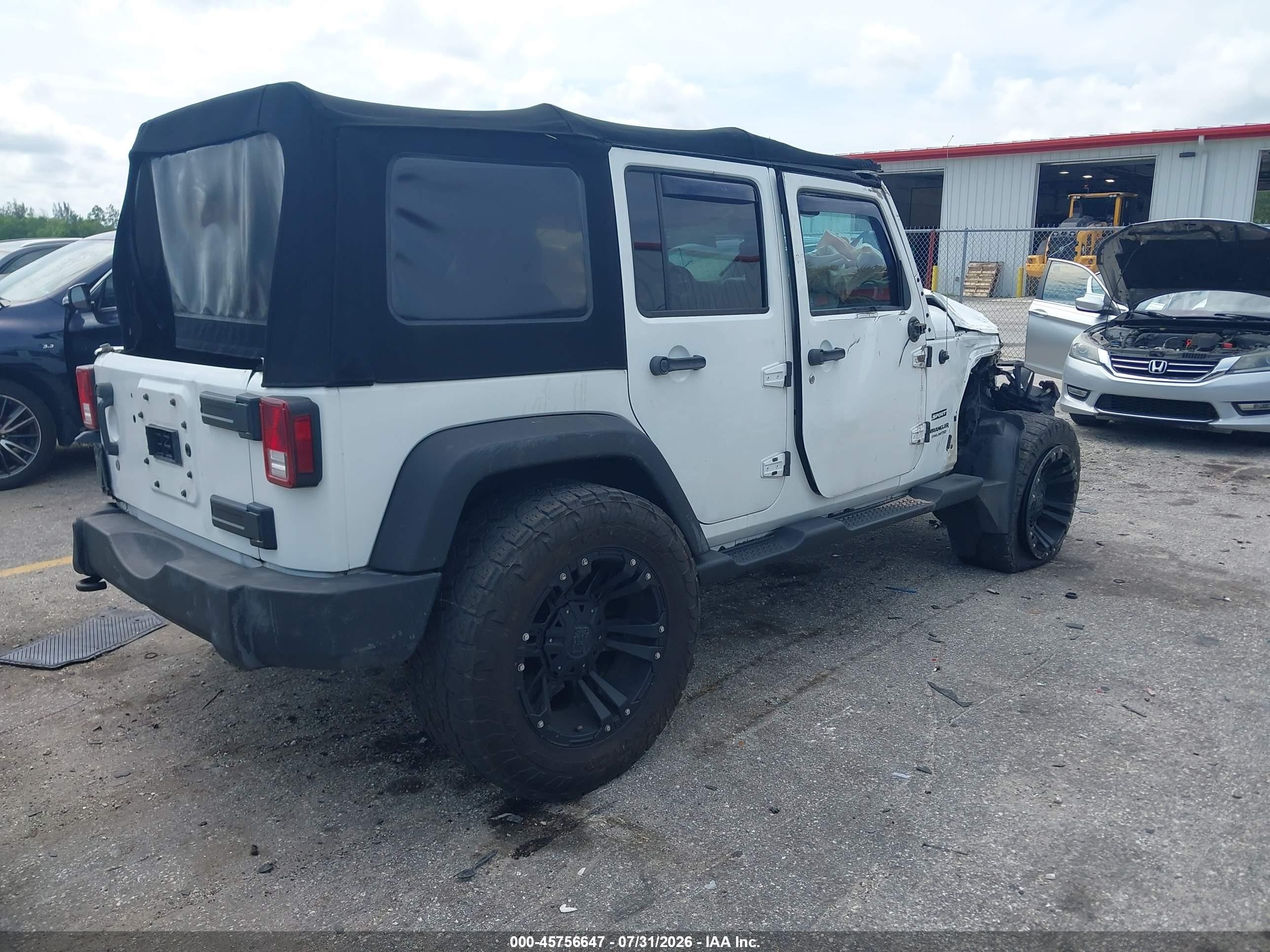 2014 Jeep Wrangler Unlimited Sport White vin: 1C4HJWDG2EL113514