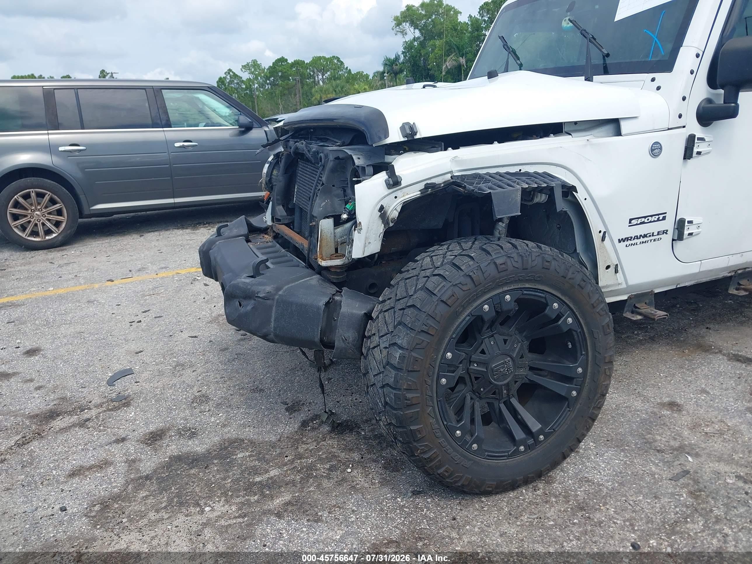 2014 Jeep Wrangler Unlimited Sport White vin: 1C4HJWDG2EL113514
