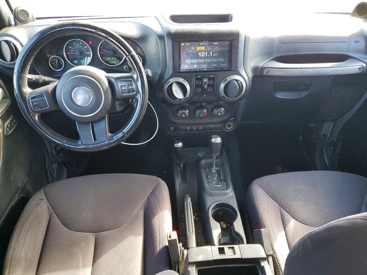 2014 Jeep Wrangler Unlimited Sport Gray vin: 1C4HJWDG2EL221311