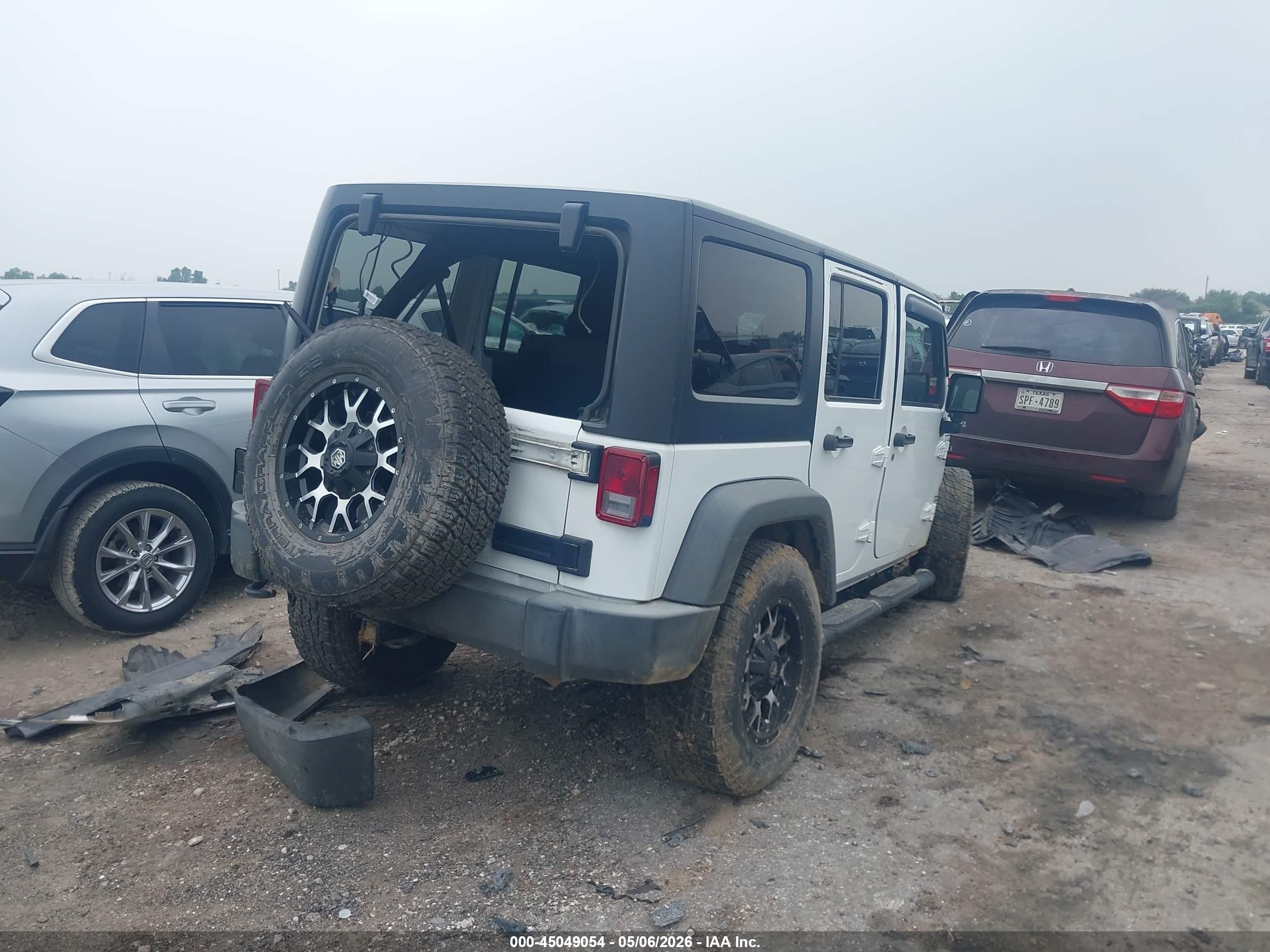 2017 Jeep Wrangler Unlimited Sport 4x4 White vin: 1C4HJWDG2HL568805