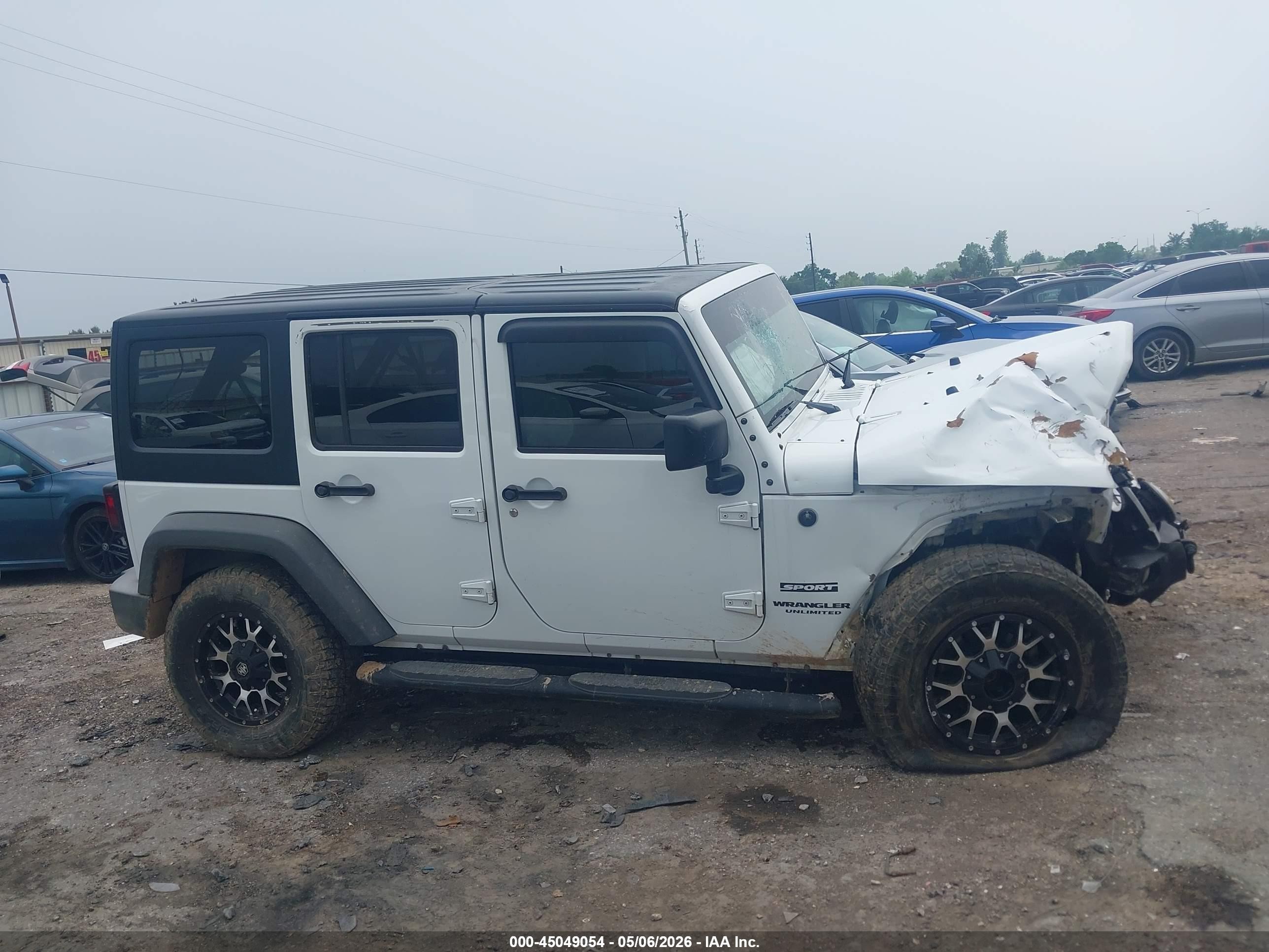 2017 Jeep Wrangler Unlimited Sport 4x4 White vin: 1C4HJWDG2HL568805