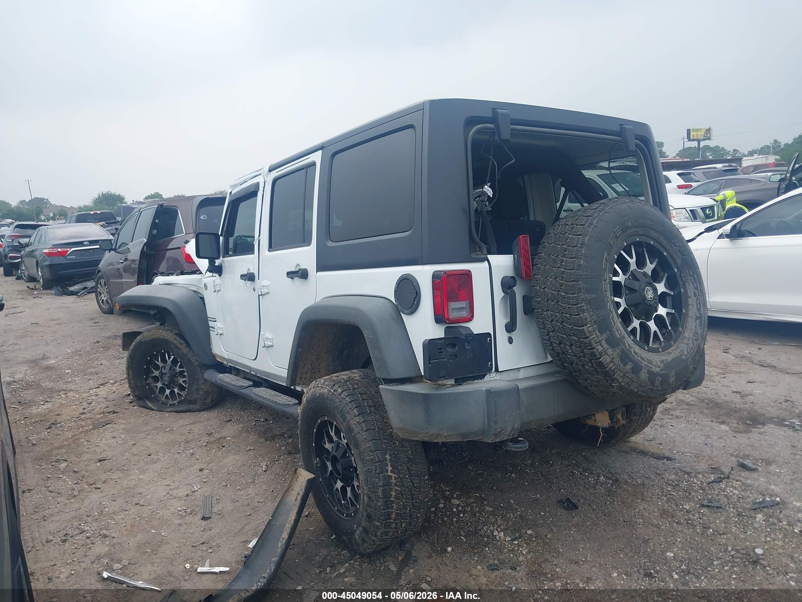 2017 Jeep Wrangler Unlimited Sport 4x4 White vin: 1C4HJWDG2HL568805