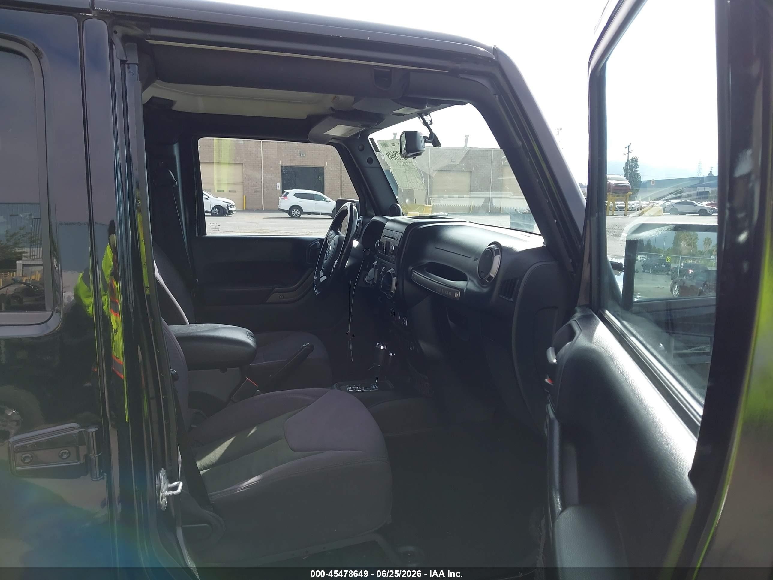 2013 Jeep Wrangler Unlimited Sport Black vin: 1C4HJWDG3DL519753