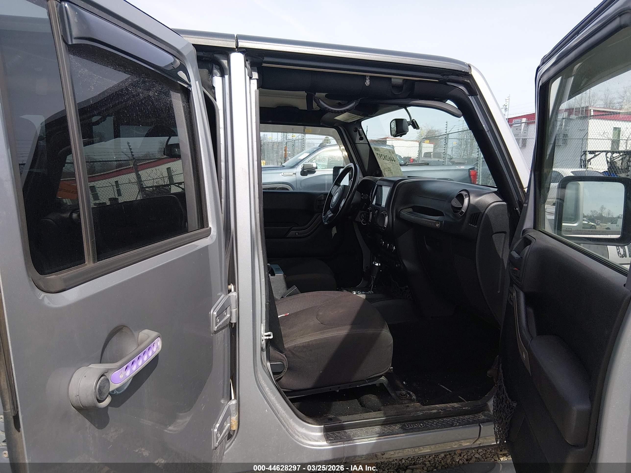 2014 Jeep Wrangler Unlimited Sport Gray vin: 1C4HJWDG3EL126823