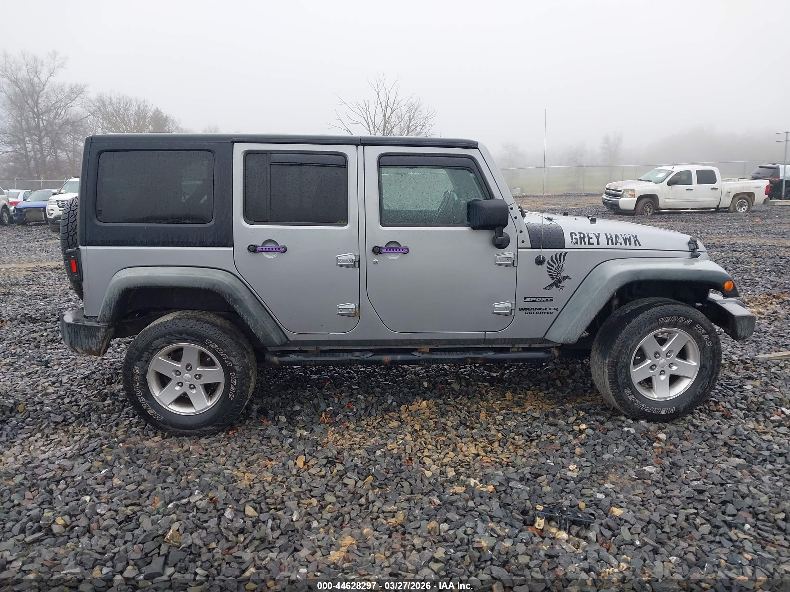 2014 Jeep Wrangler Unlimited Sport Gray vin: 1C4HJWDG3EL126823