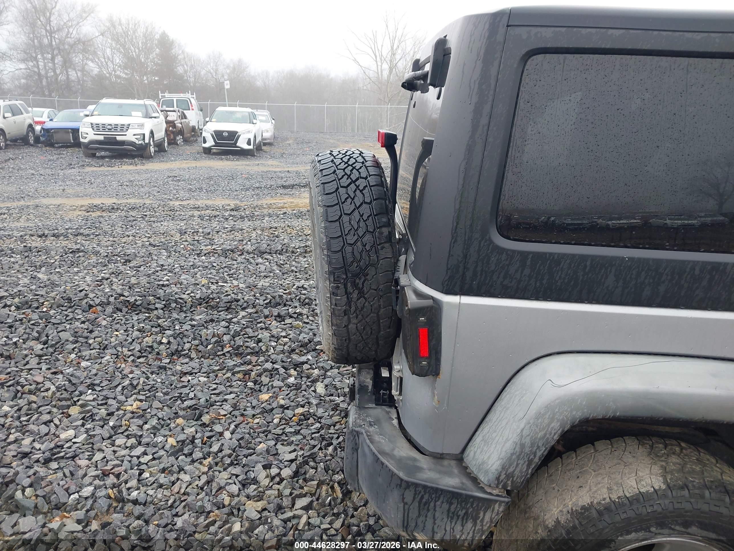 2014 Jeep Wrangler Unlimited Sport Gray vin: 1C4HJWDG3EL126823