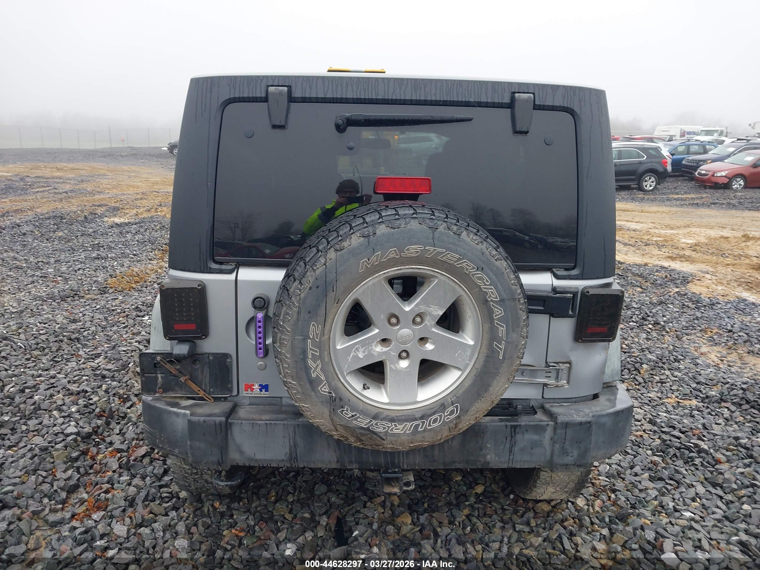 2014 Jeep Wrangler Unlimited Sport Gray vin: 1C4HJWDG3EL126823