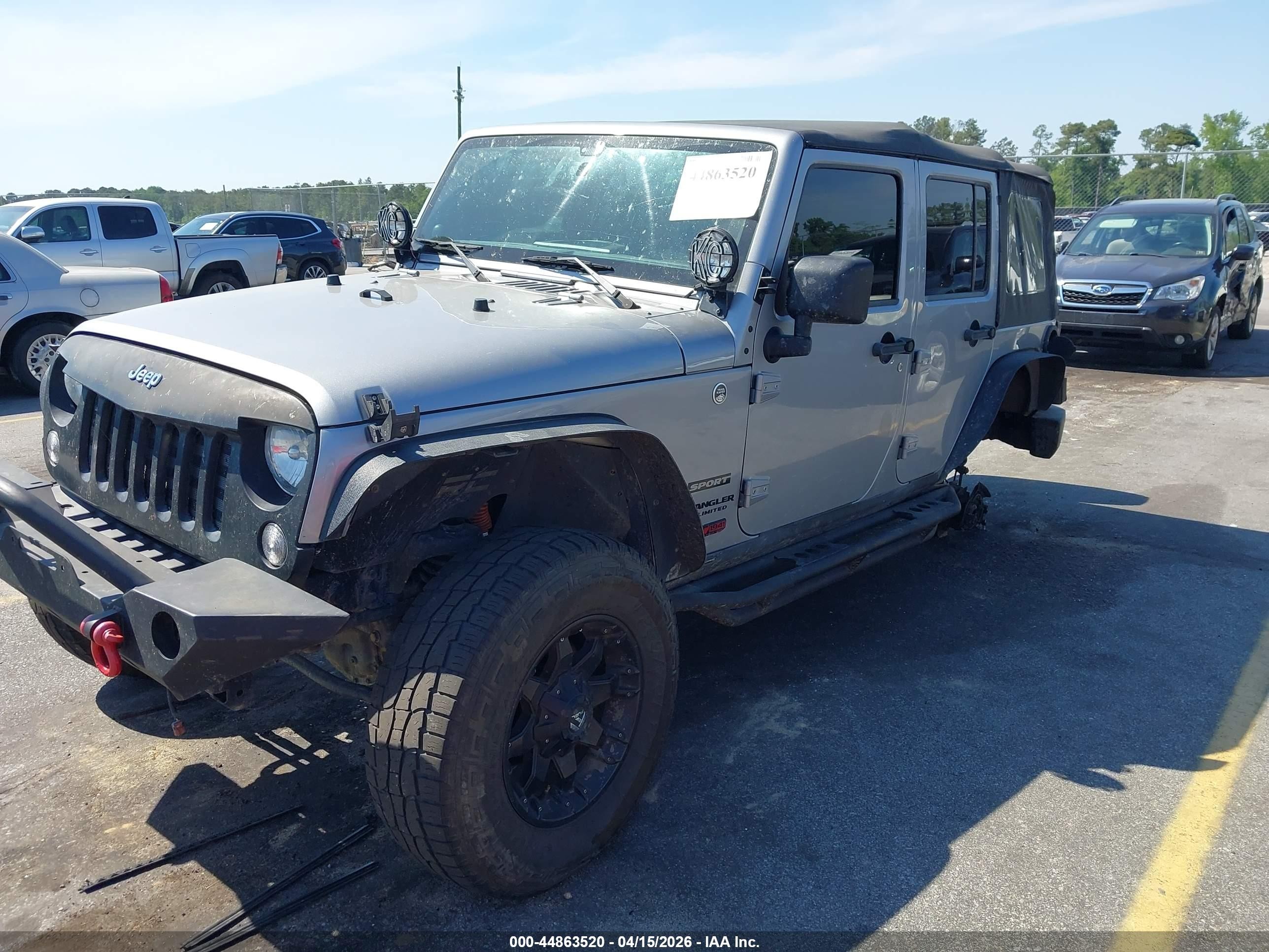 2014 Jeep Wrangler Unlimited Sport Silver vin: 1C4HJWDG3EL148109