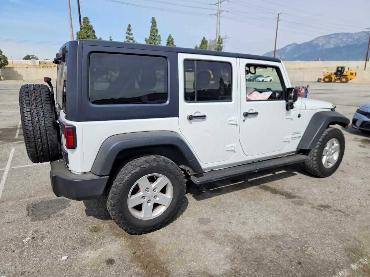 2018 Jeep Wrangler Unlimited Sport White vin: 1C4HJWDG3JL931117