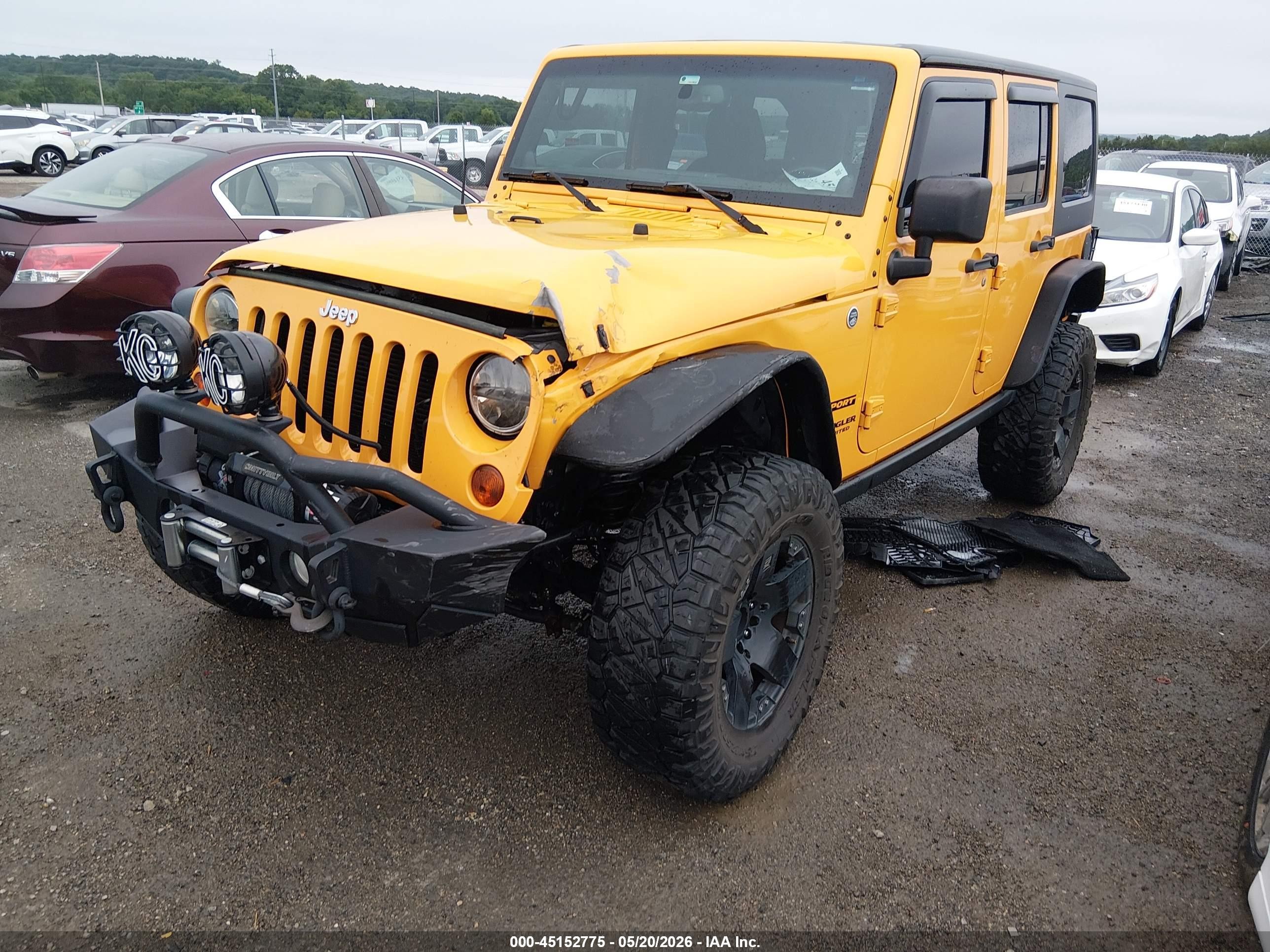 2013 Jeep Wrangler Unlimited Sport Yellow vin: 1C4HJWDG4DL502427