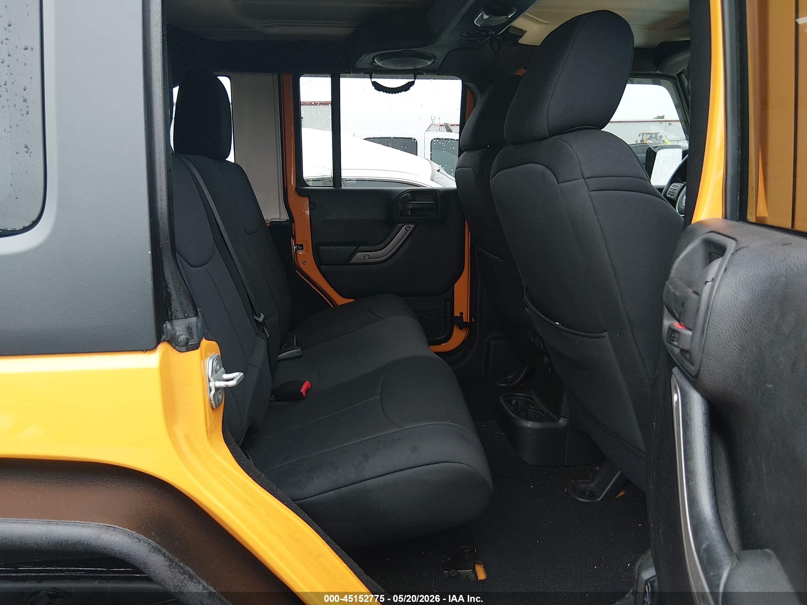 2013 Jeep Wrangler Unlimited Sport Yellow vin: 1C4HJWDG4DL502427