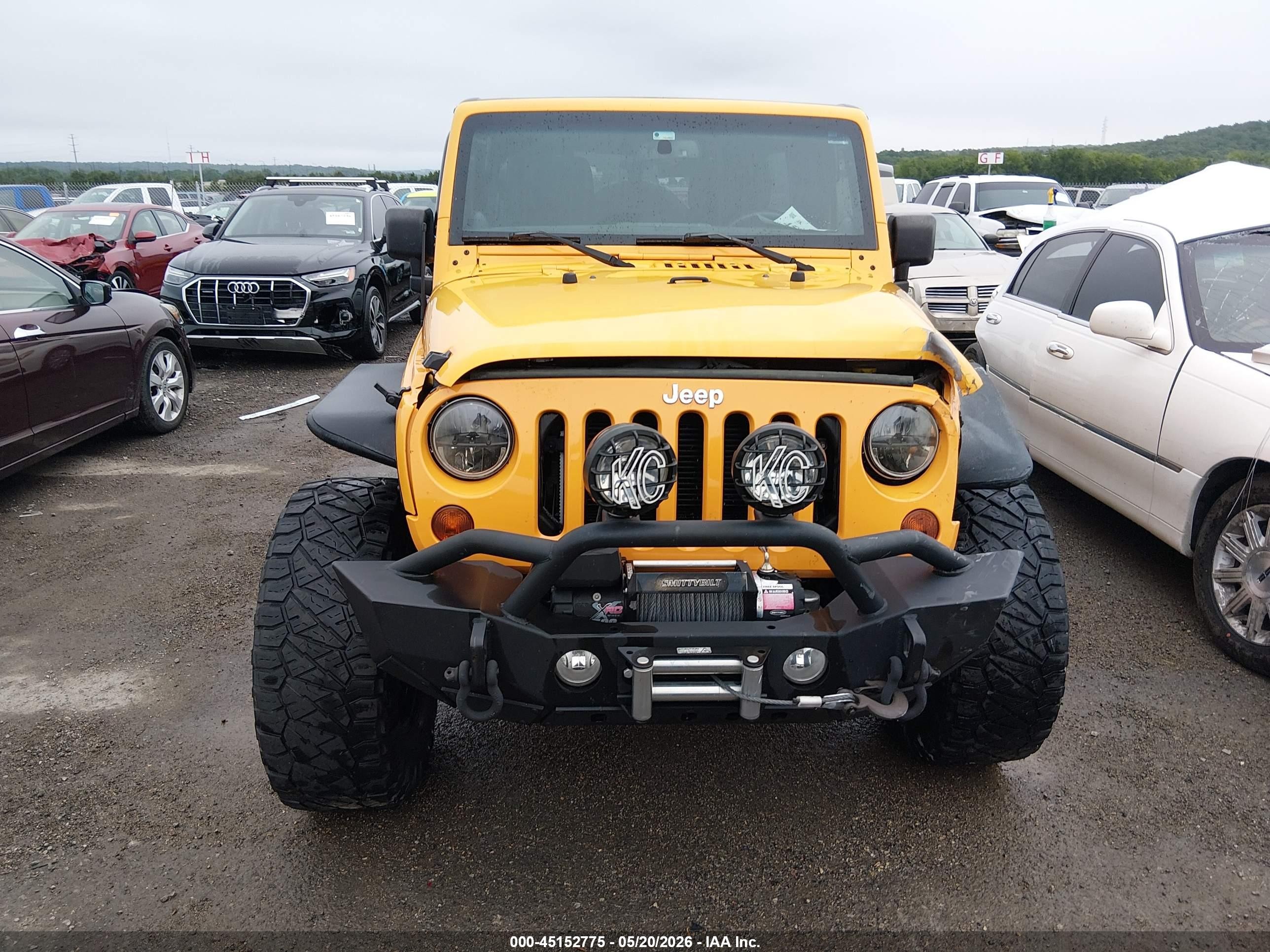 2013 Jeep Wrangler Unlimited Sport Yellow vin: 1C4HJWDG4DL502427