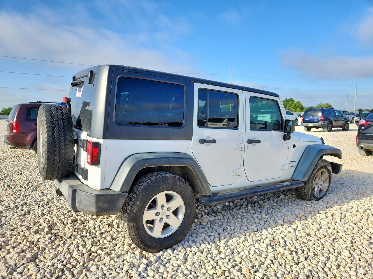 2013 Jeep Wrangler Unlimited Sport White vin: 1C4HJWDG4DL541941