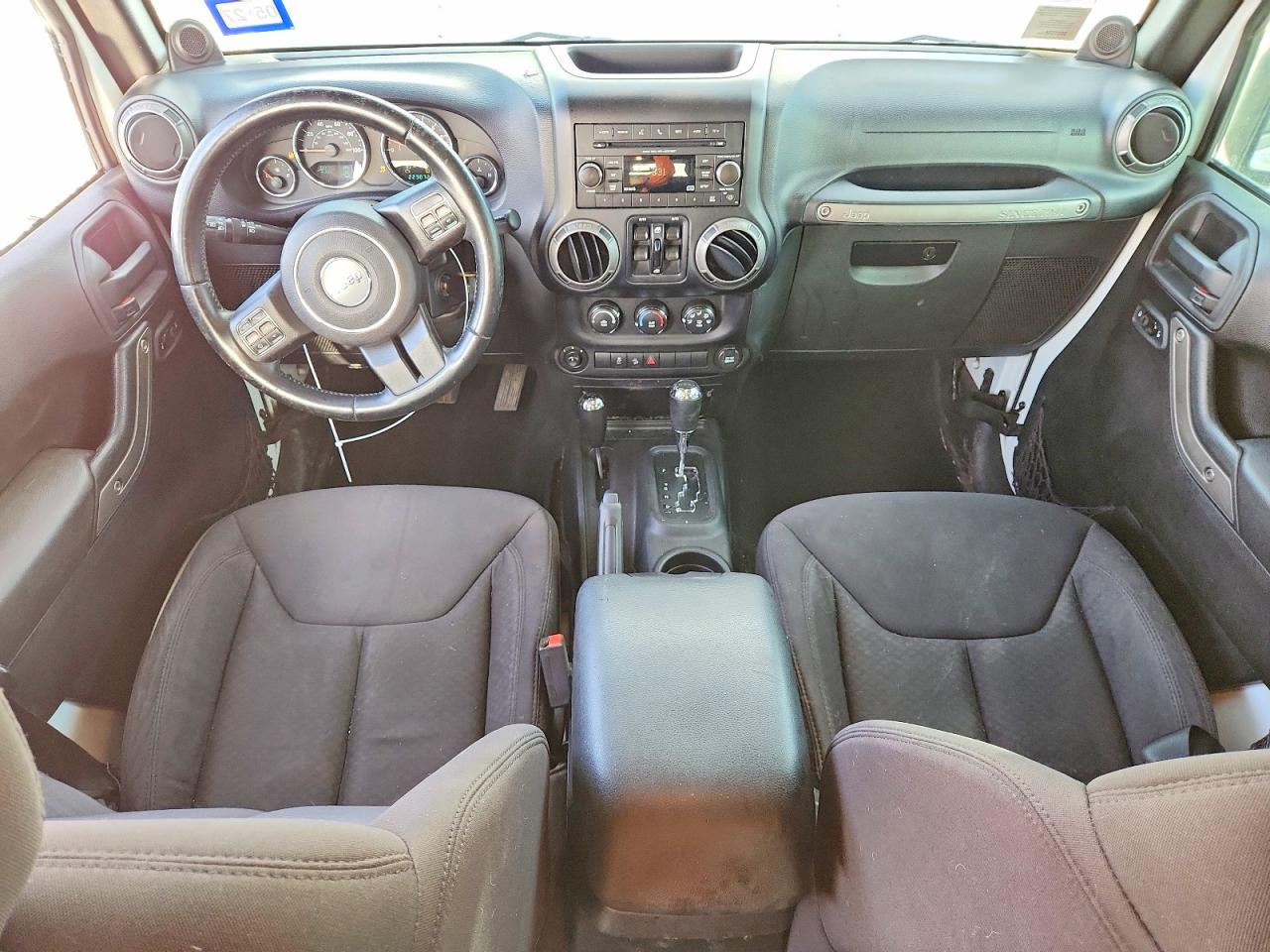 2013 Jeep Wrangler Unlimited Sport White vin: 1C4HJWDG4DL541941