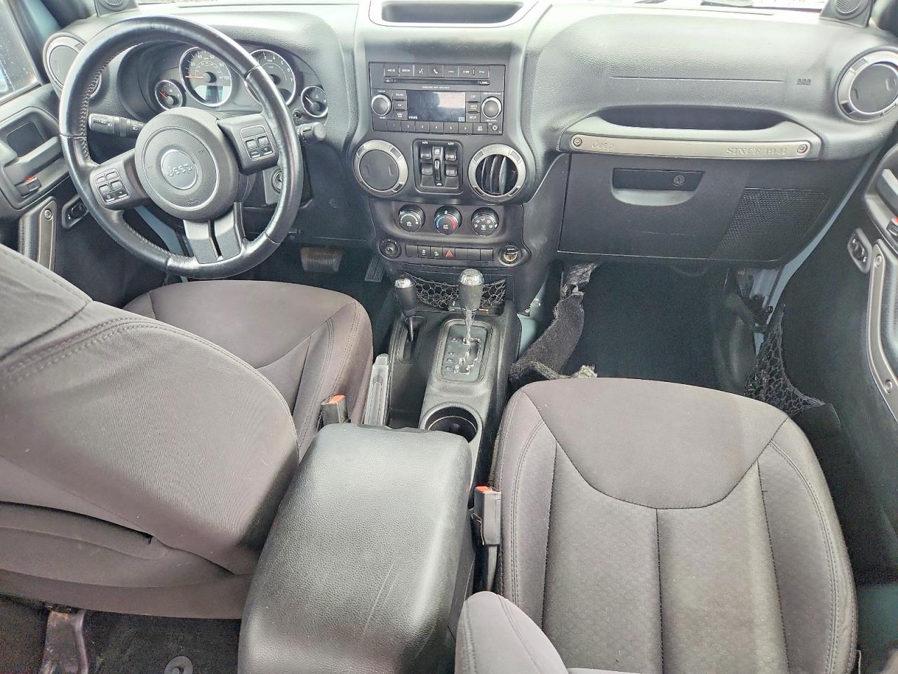 2014 Jeep Wrangler Unlimited Sport Gray vin: 1C4HJWDG4EL104409