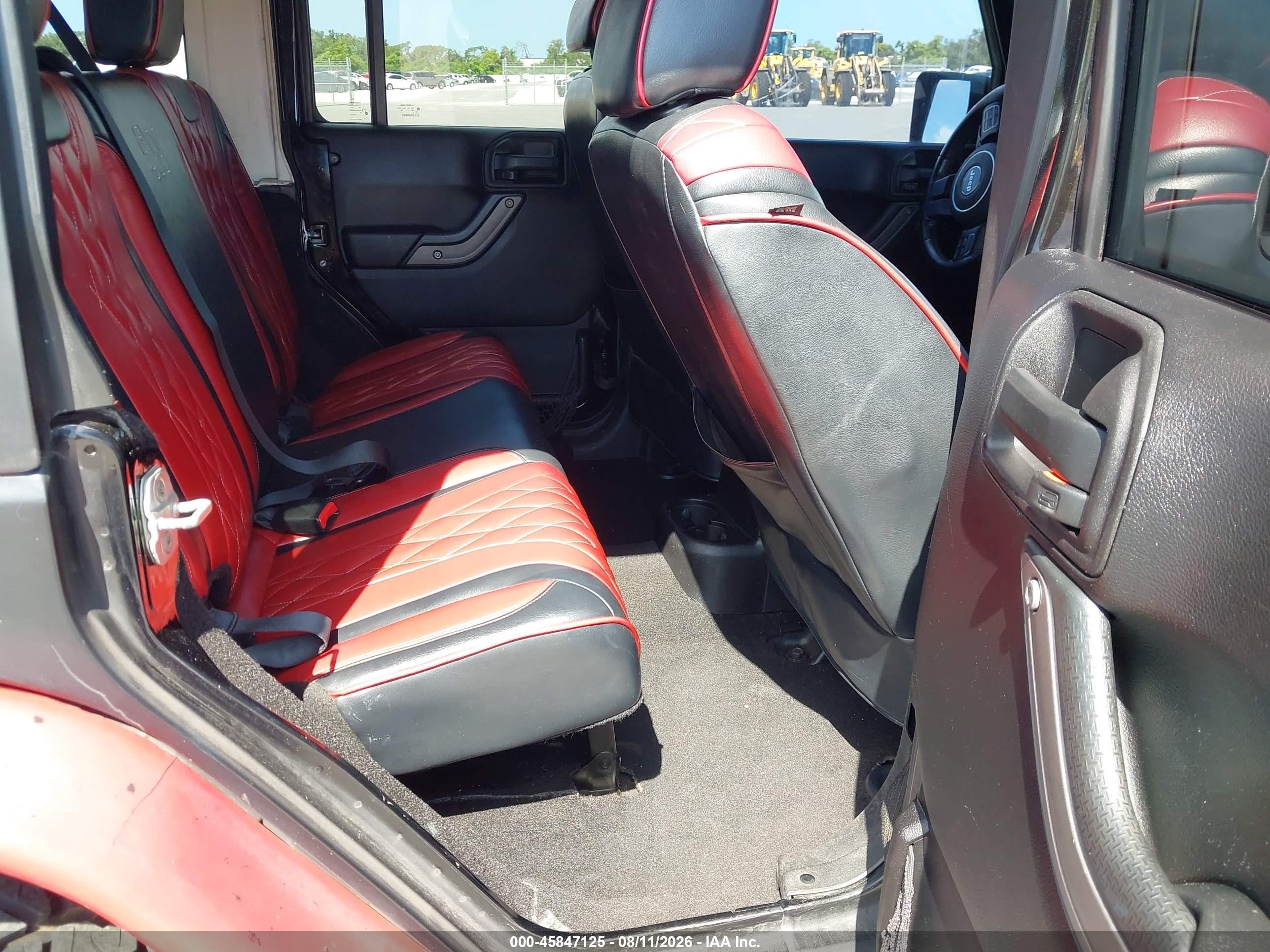 2014 Jeep Wrangler Unlimited Sport Black vin: 1C4HJWDG4EL113613