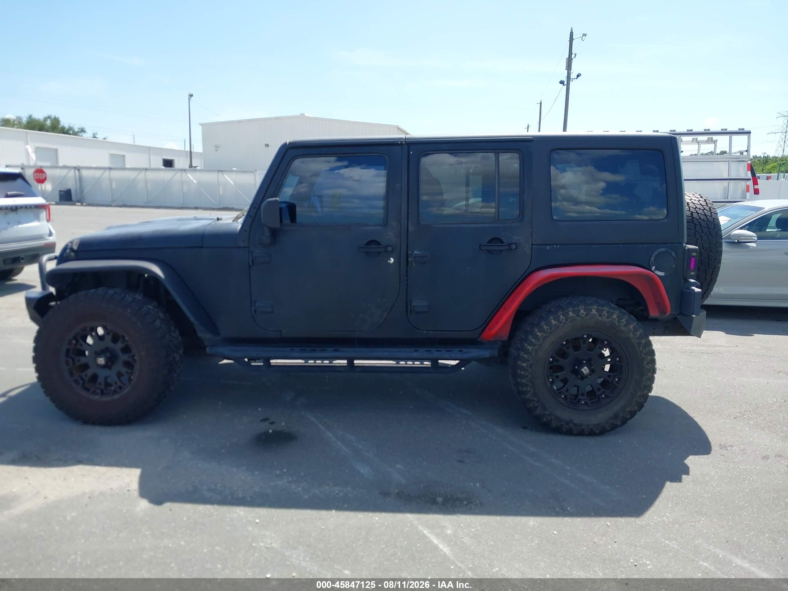 2014 Jeep Wrangler Unlimited Sport Black vin: 1C4HJWDG4EL113613