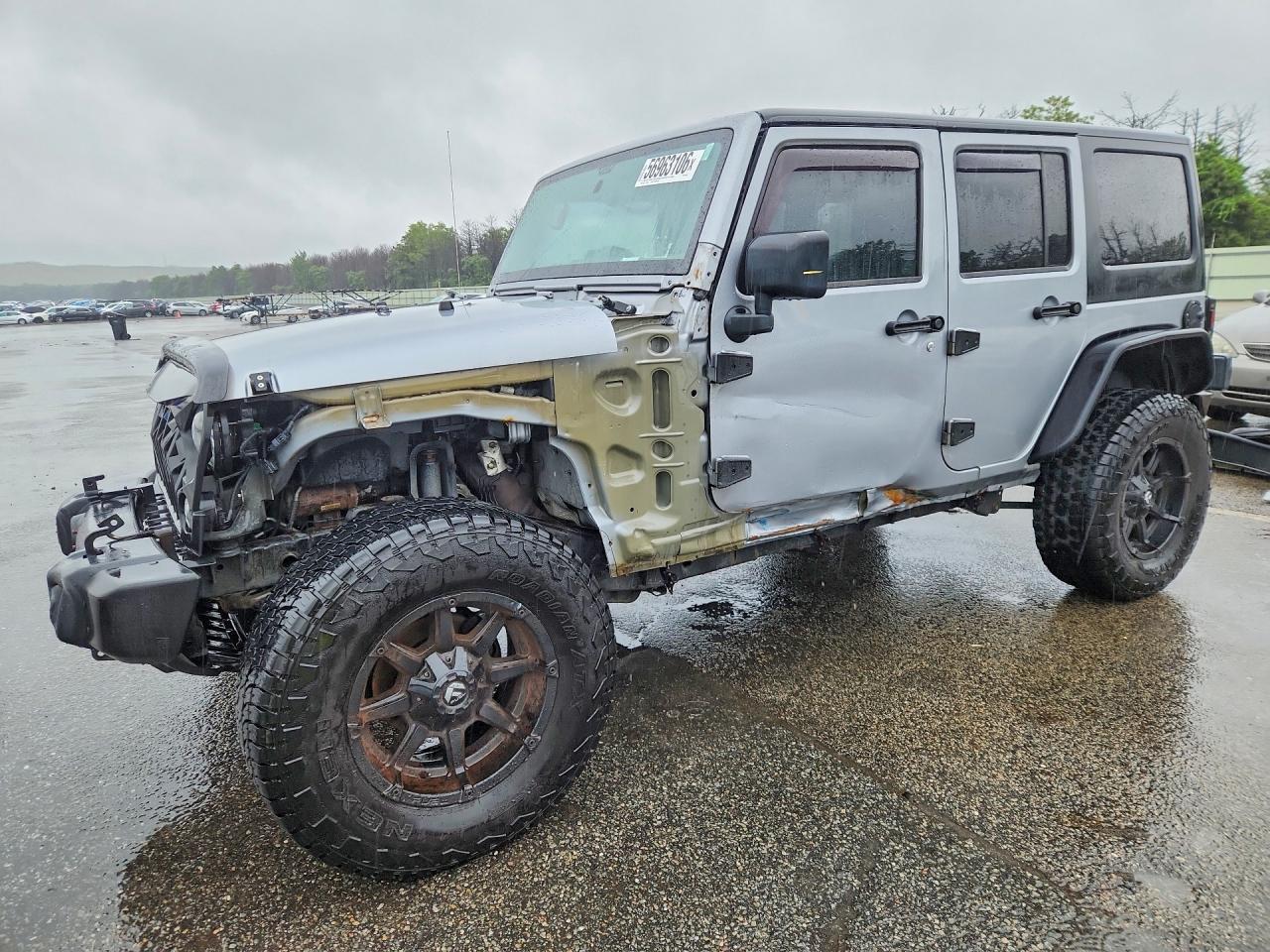 2015 Jeep Wrangler Unlimited Sport Silver vin: 1C4HJWDG4FL551064