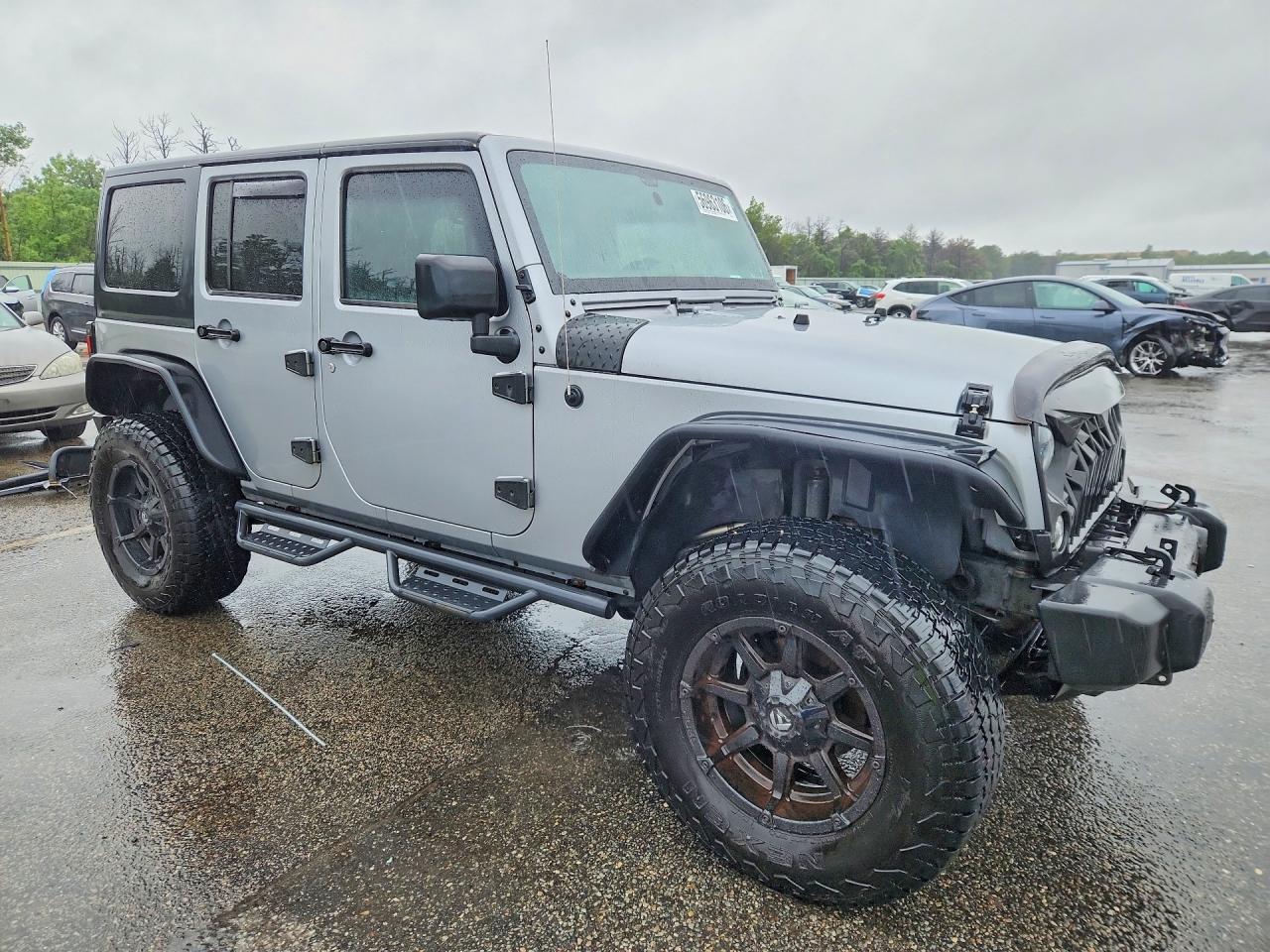 2015 Jeep Wrangler Unlimited Sport Silver vin: 1C4HJWDG4FL551064